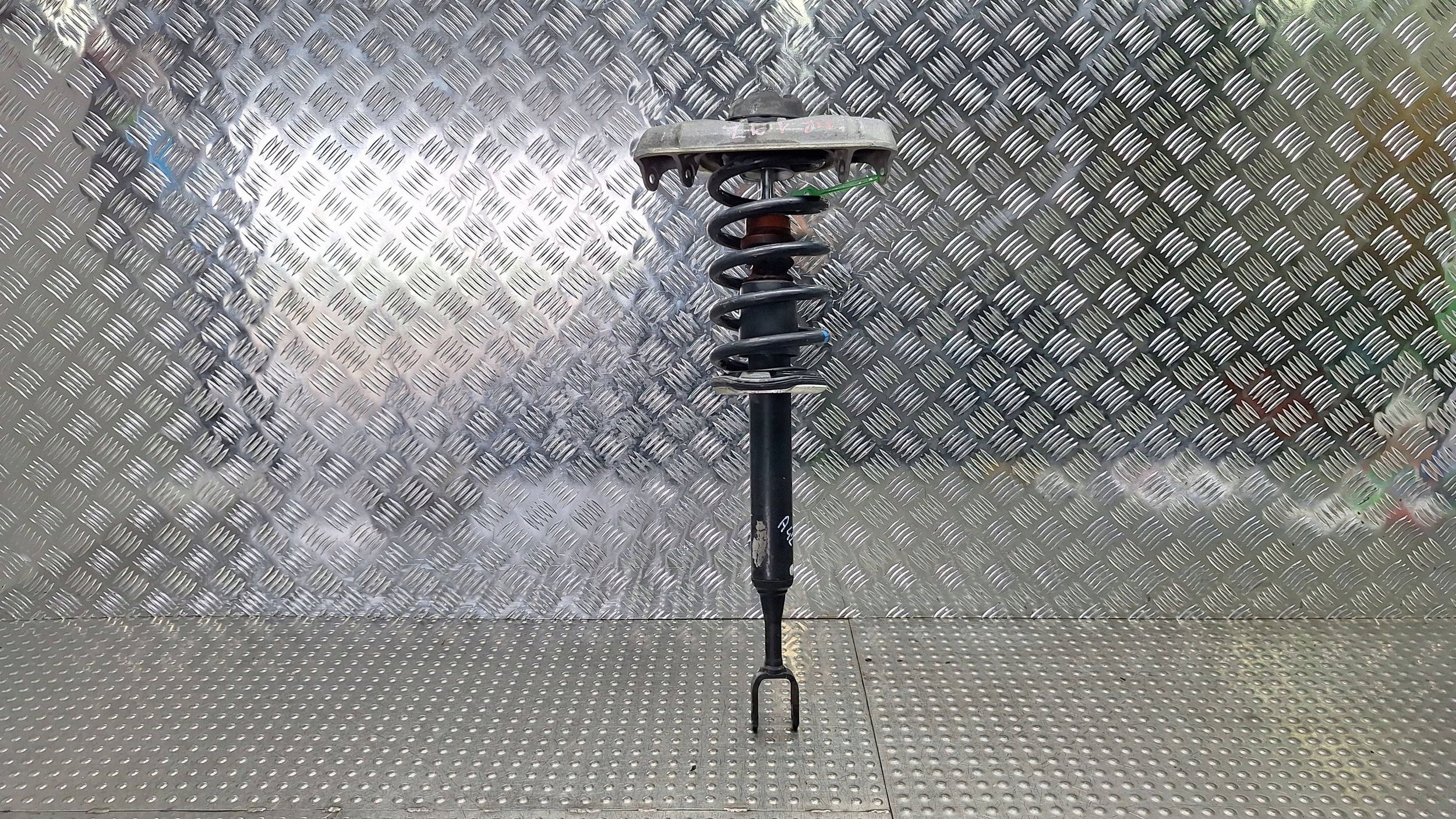 shock absorber left front 8E0413031BE AUDI A4 B6