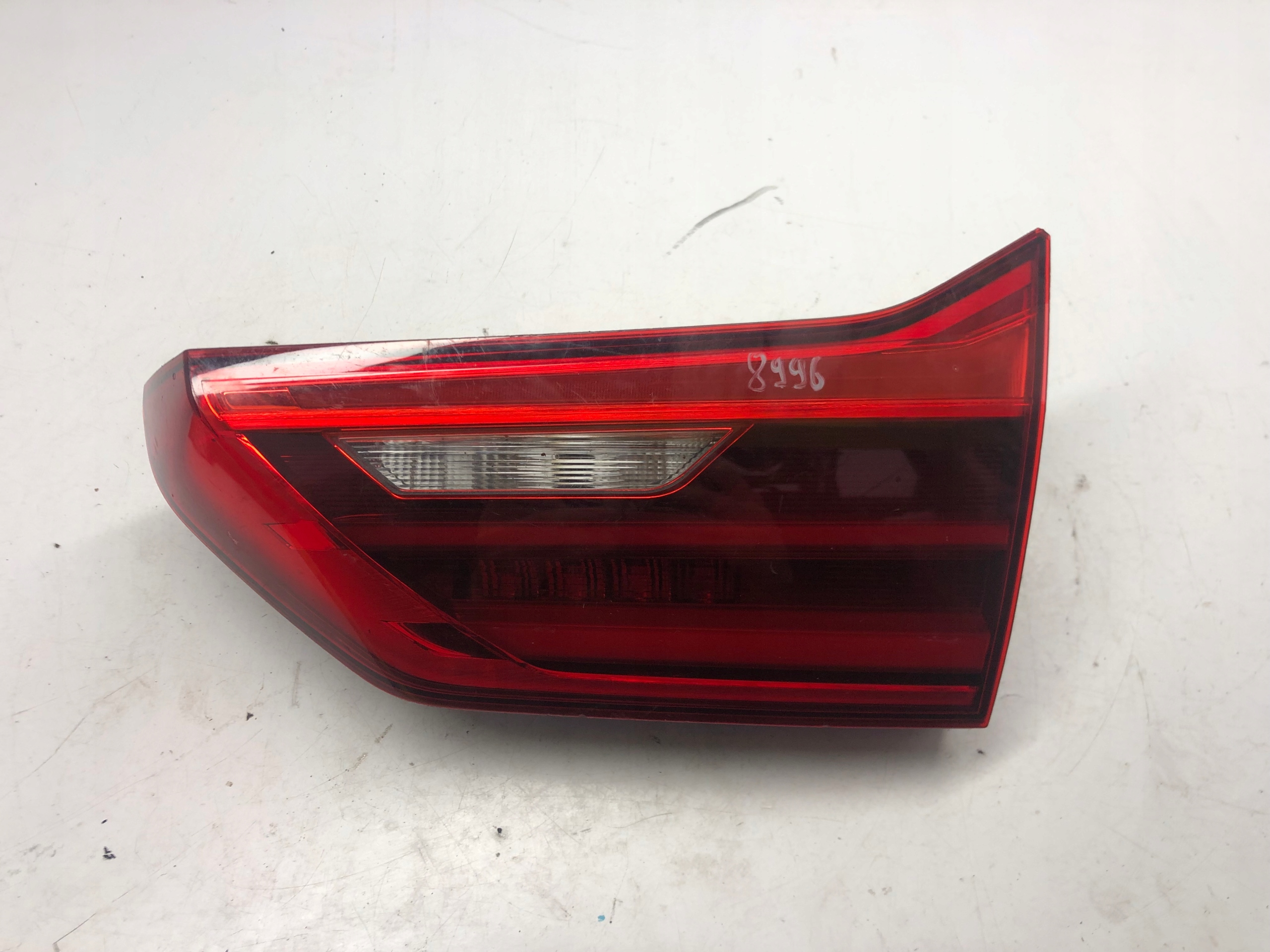 BMW 5 G31 ФАРА ПРАВА ЗАД. ЗАДНЯ В ДВЕРІ БАГАЖНИКА 7388950