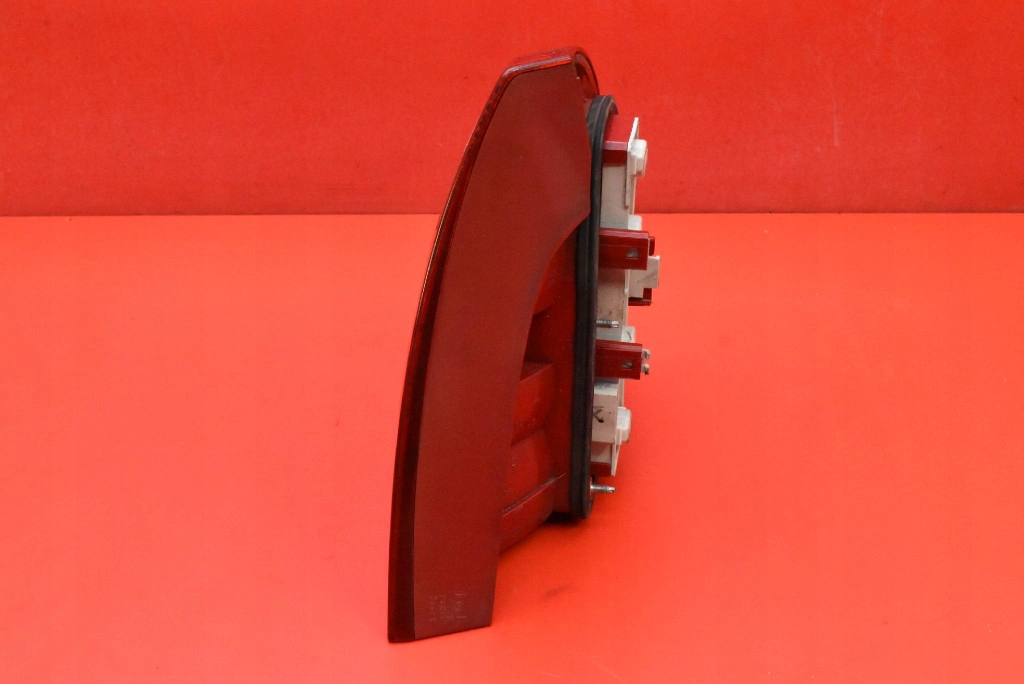 light left rear part rear 1Z5945095A SKODA OCTAVIA 2 II HB 04-08