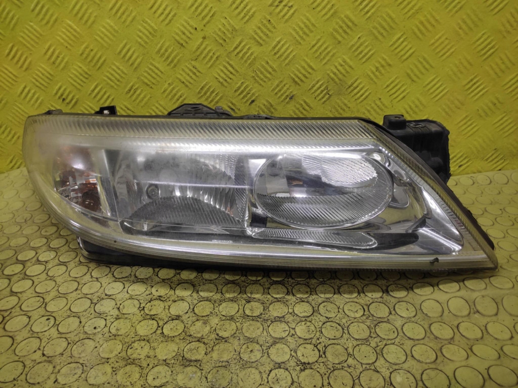 RENAULT LAGUNA II REFLEKTOR light right right front 7701048931