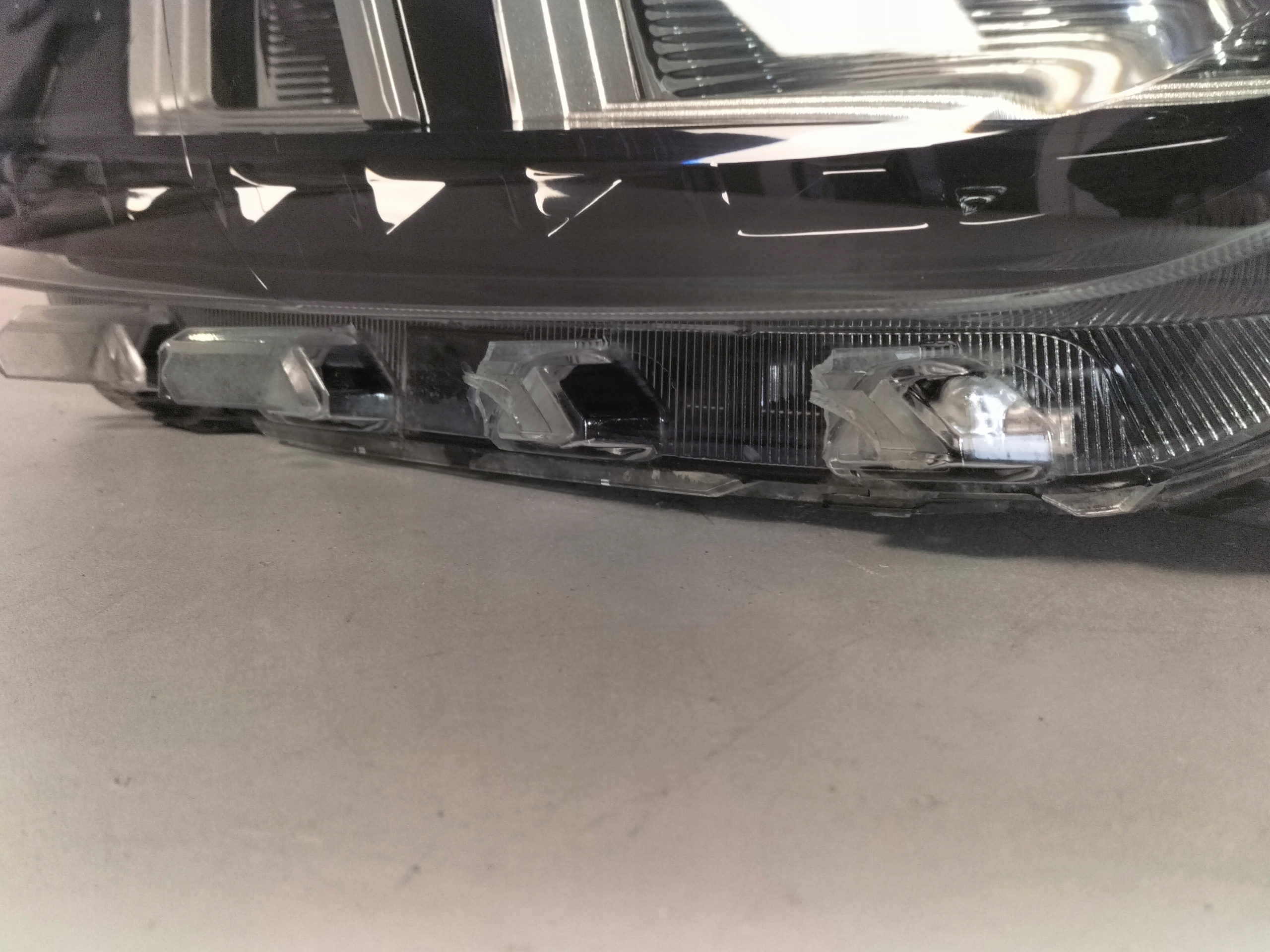light front reflektor left DACIA DUSTER II LIFT 21- LED+H1