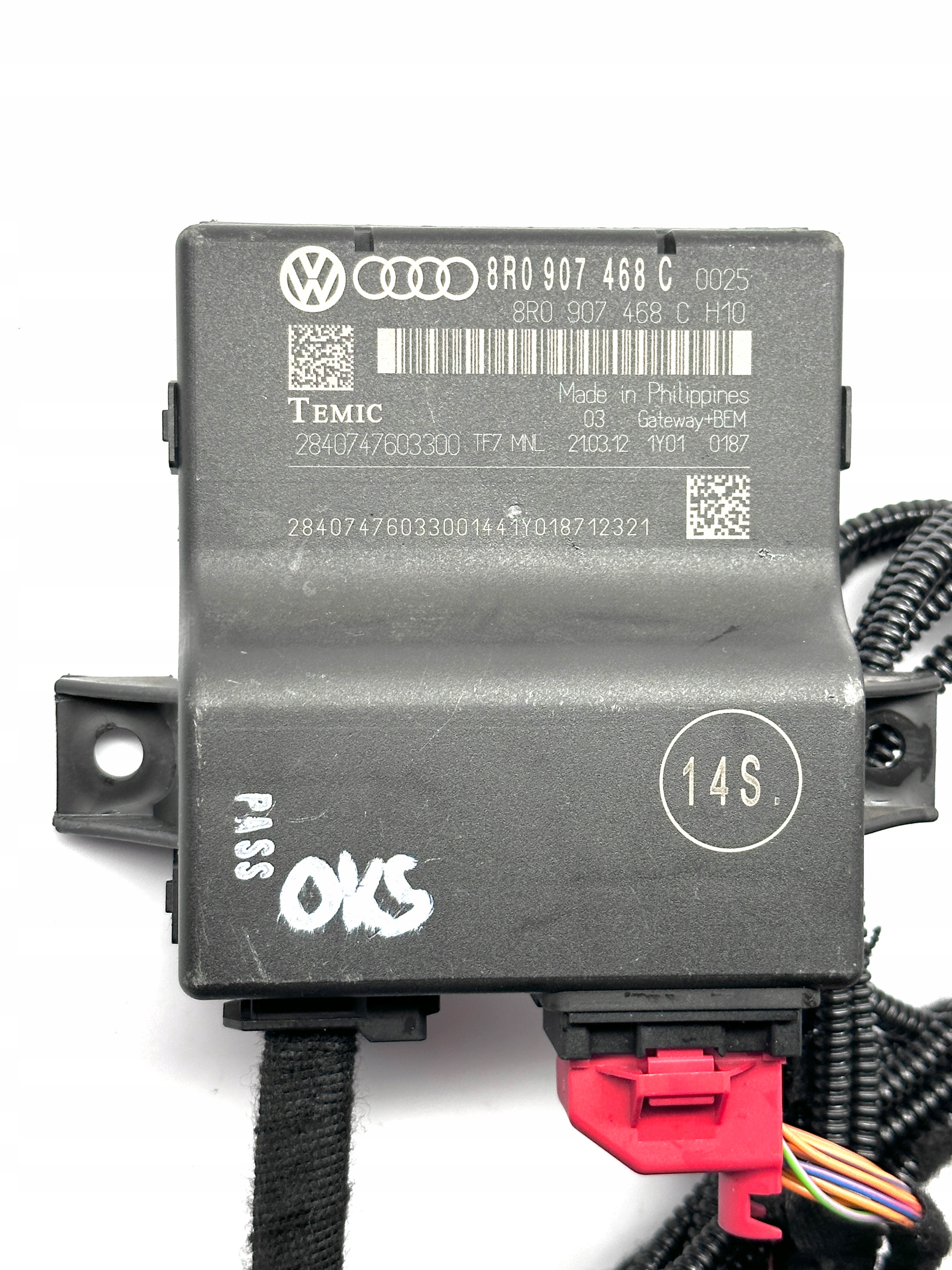 AUDI A4 S4 B8 A5 8T Q5 8R module control unit GATEWAY 8R0907468C Swiatlowod