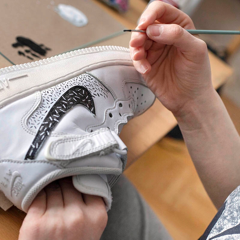 COCCINE FARBA DO RENOWACJI BUTÓW 10 ML KOLOR KOŚĆ SŁONIOWA PRAKTYCZNA Kod producenta 55/411/10/04C