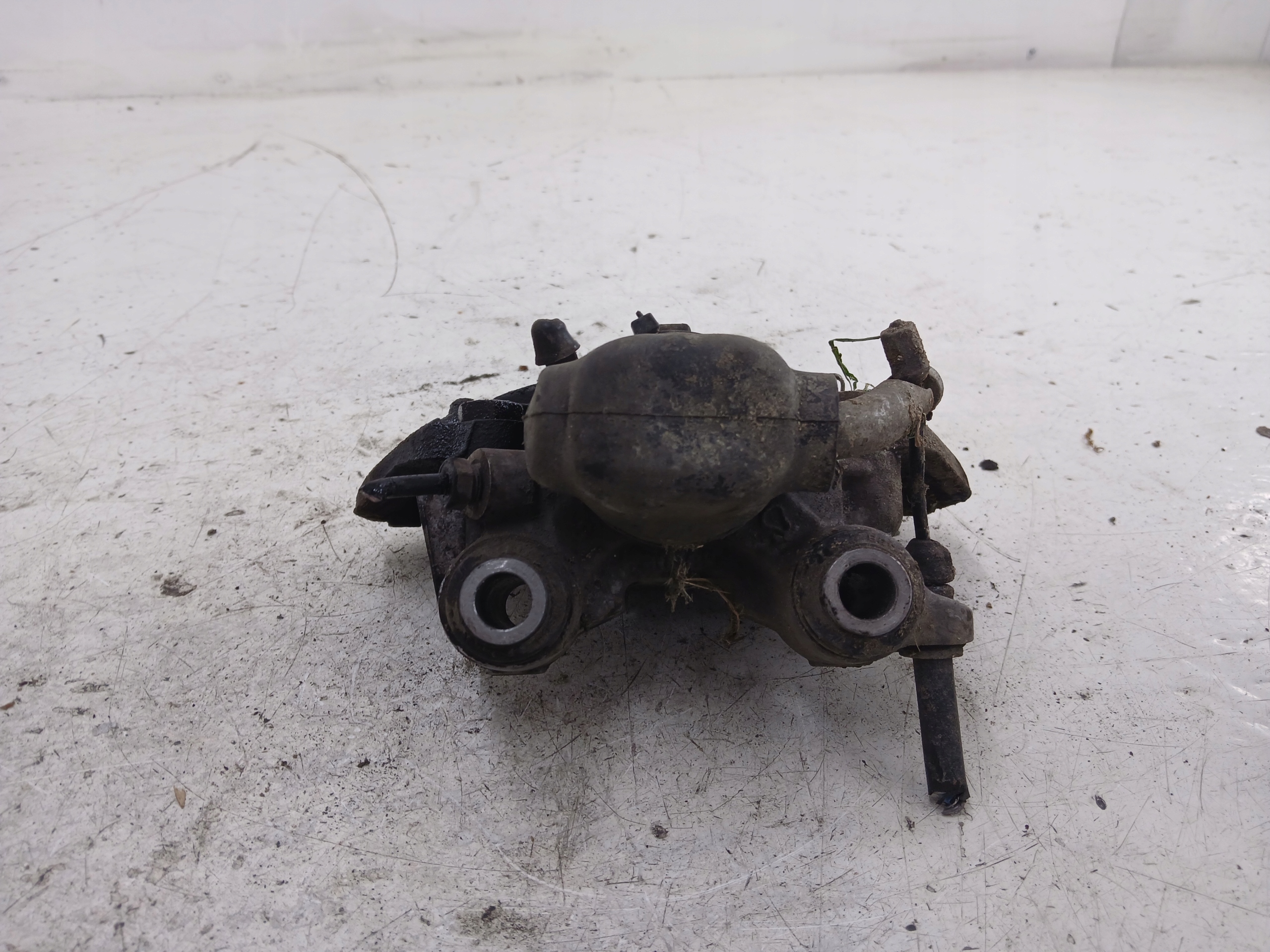 PEUGEOT 206 CC caliper brake right rear part