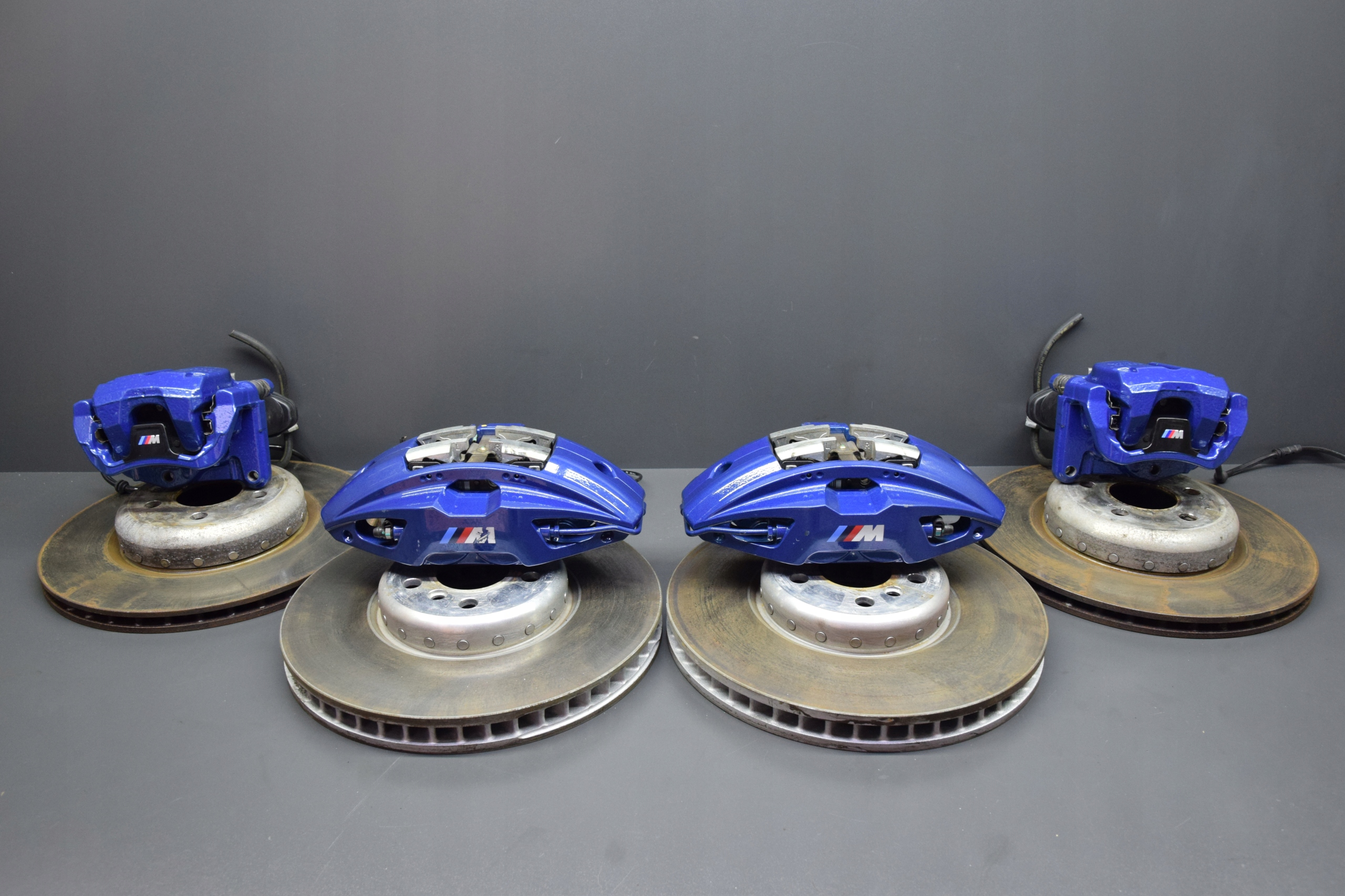 6860911 6860912 - Гальмівні диски супорт BMW 5 G30 G31 M-пакет