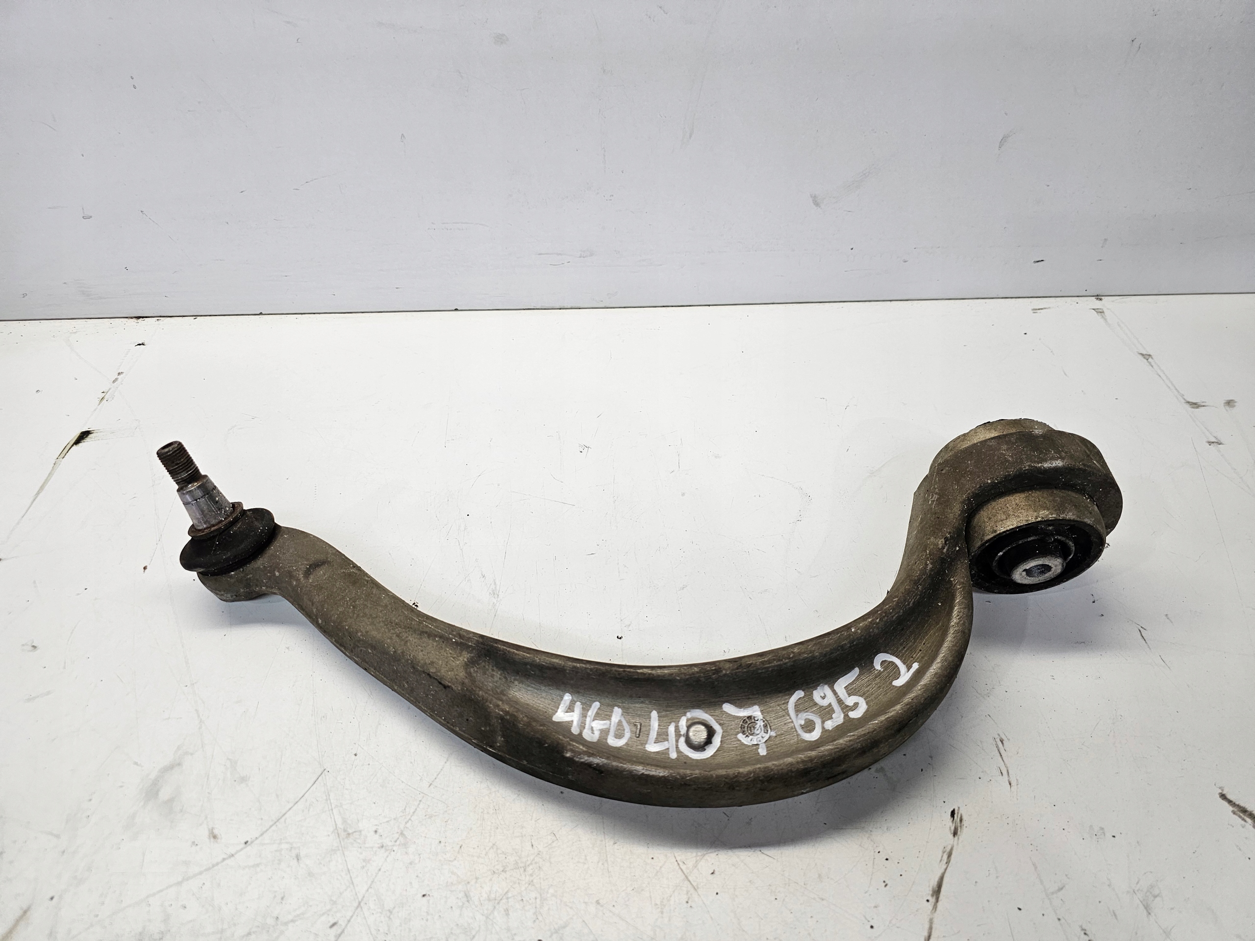 arm left front AUDI A4 A5 Q5 A6 A7 4G0407695