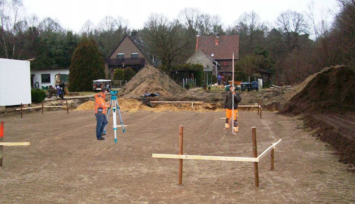 2 x NIWELATOR OPTYCZNY ELN 24 ZESTAW N12-EASY STATYW ŁATA POKROWIEC GEOFENN Zakres samopoziomowania 15 +/-°