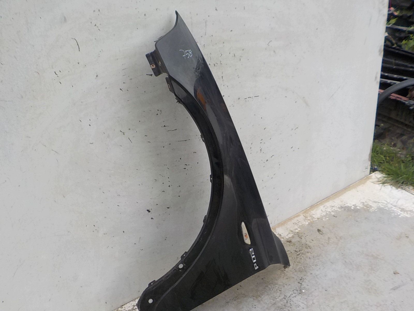 758 BMW X3 (E83) 06-10 fender left front front long