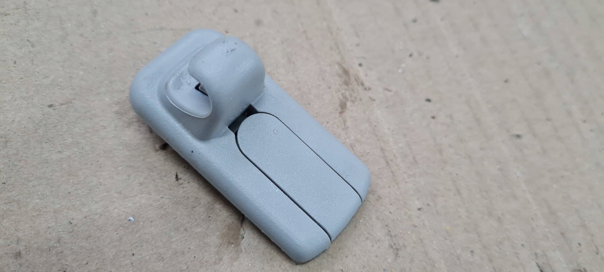Chrysler Pacifica 2022 bracket HACZYK hook covers PRZECIWSLONECZNEJ