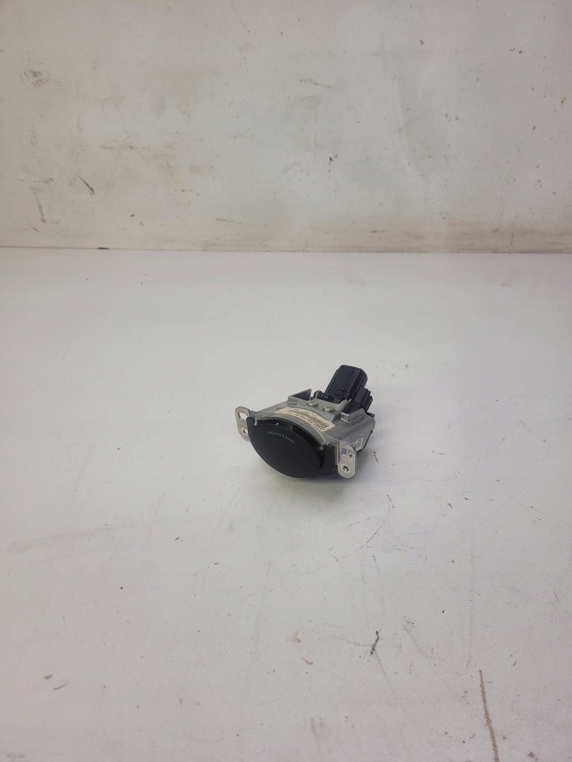 ДИНАМИК ДОСКИ BANG & OLUFSEN AUDI A8D4 4H0035361