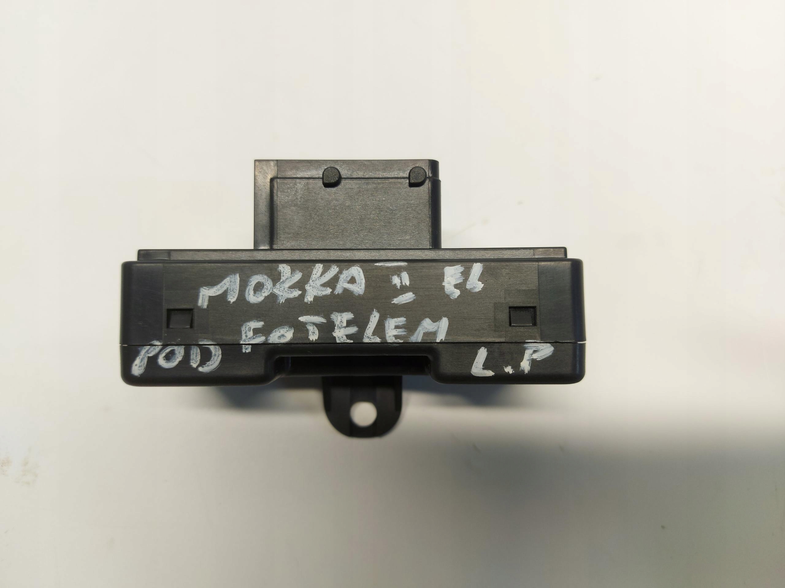 Opel Mokka-E II B module seat front left 9849753380
