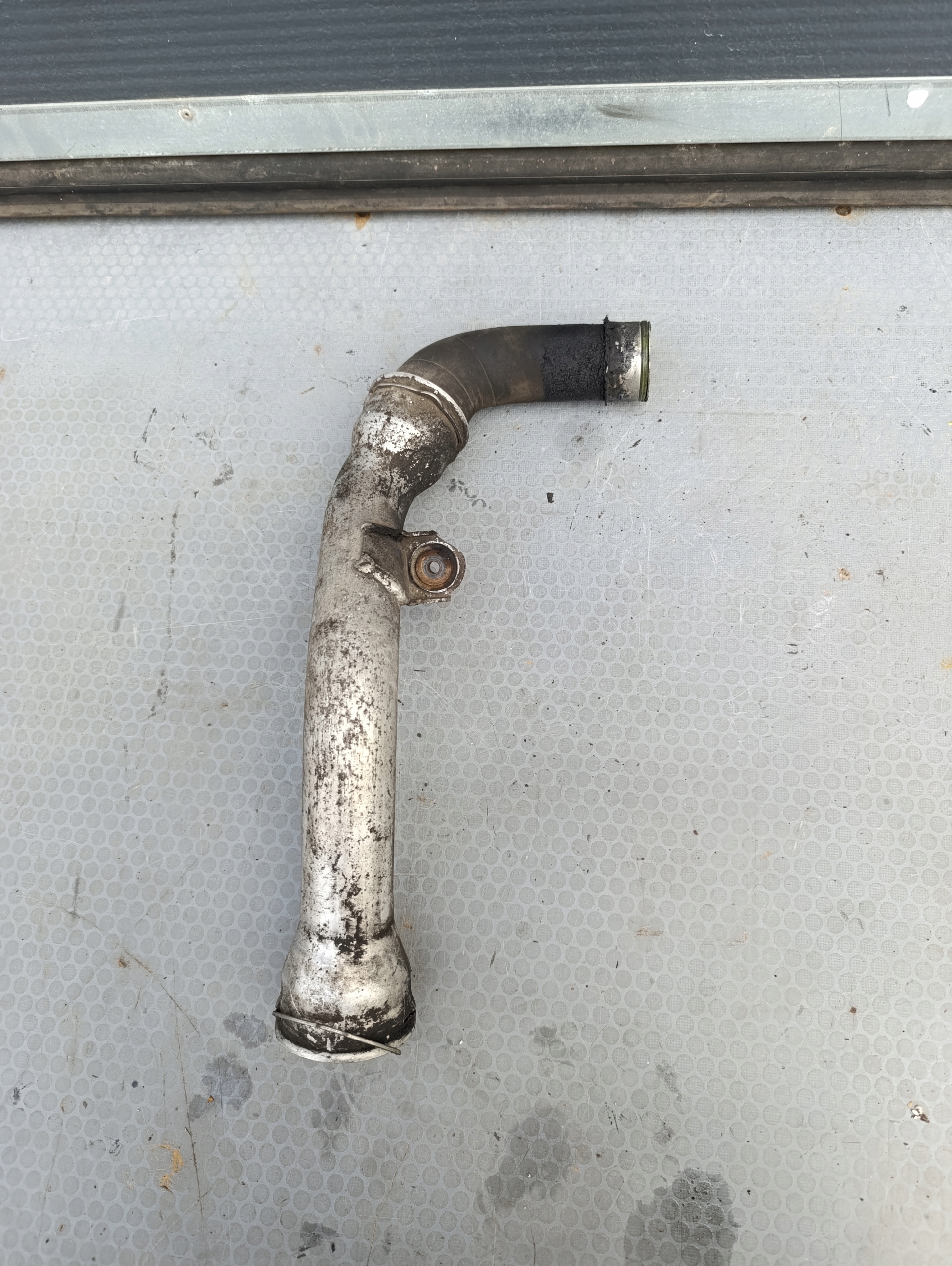 VW T5 1.9 TDI trouba/hadice intercoolera 7H0145762C