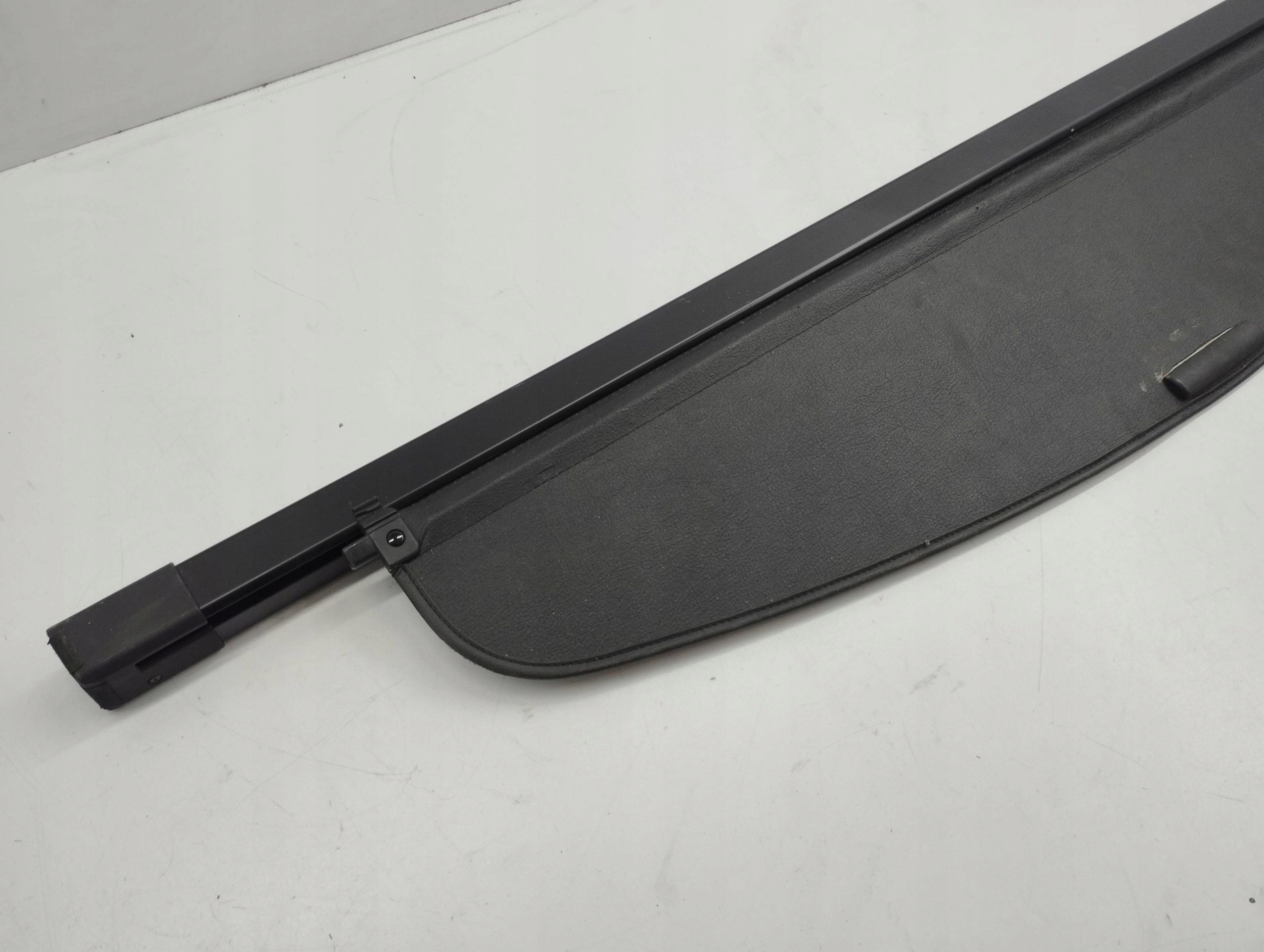 mazda 2011 ролета багажника