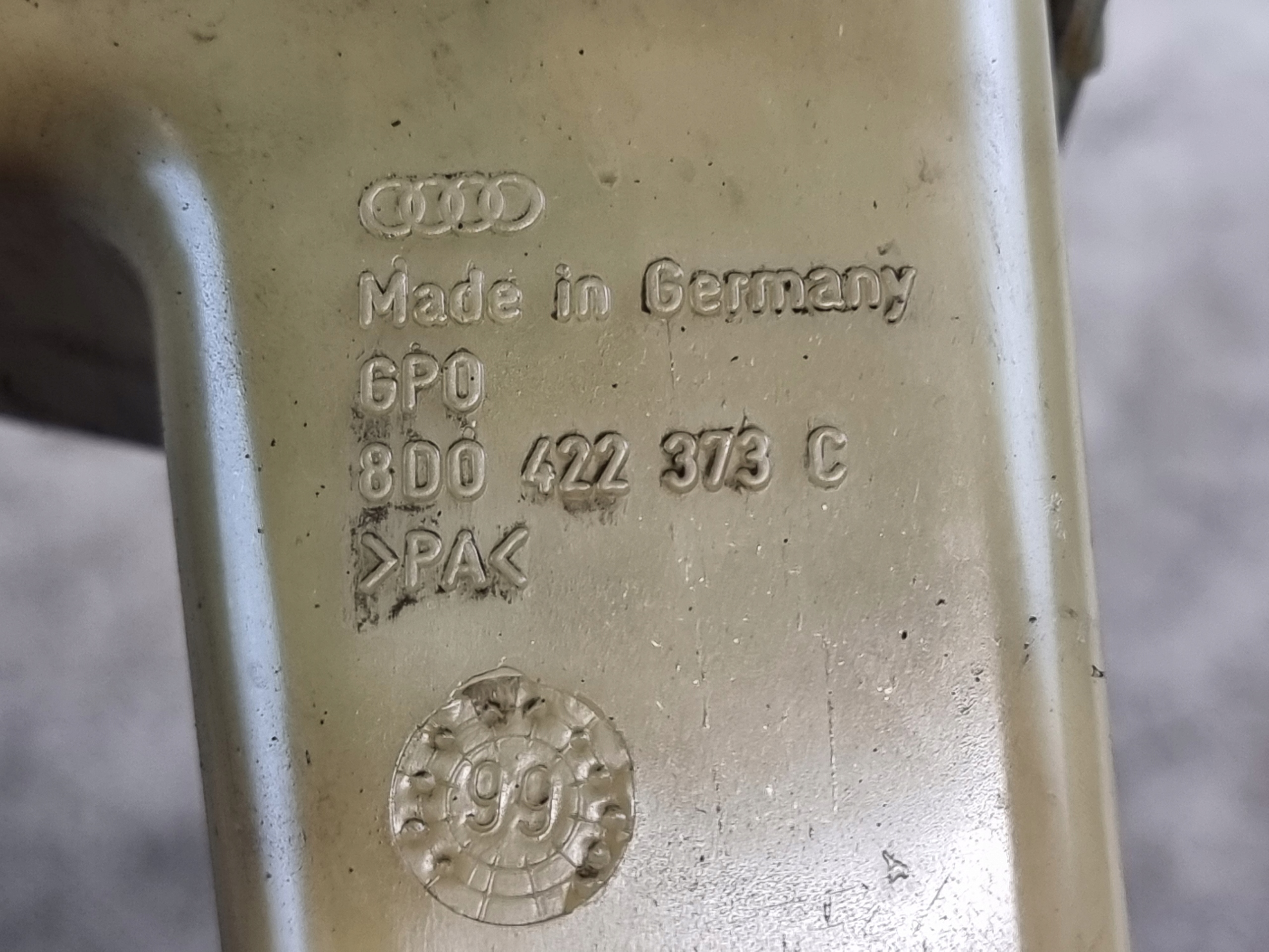 serbatoio LIQUIDO DO SERVOSTERZO OE 8D0422373C VW PASSAT B5 1.9 TDI 00r