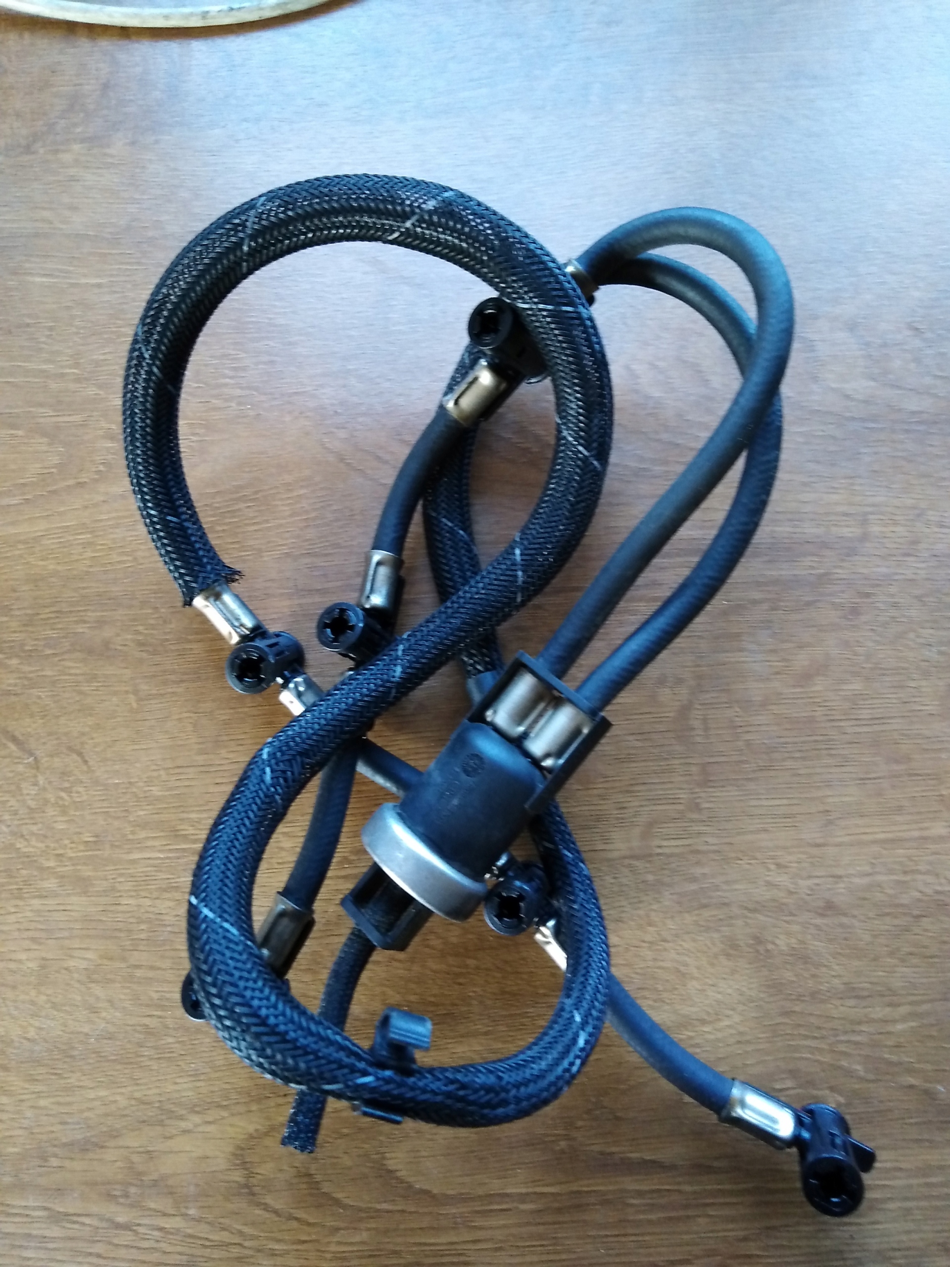 059128J - AUDI A6 C6 2.7 3.0 TDI переливные провода