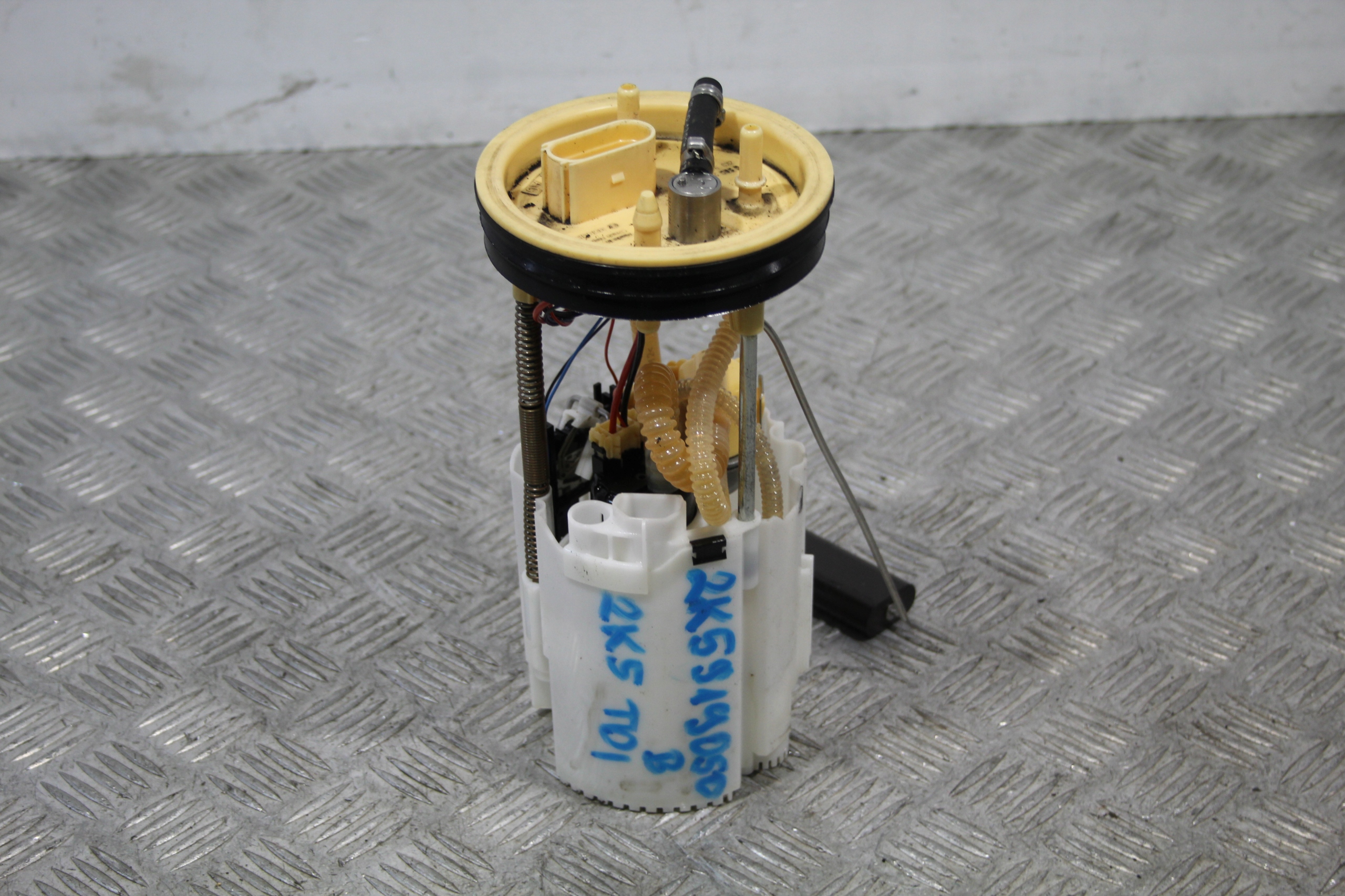 feed pump VW CADDY 2K0 2K5 2K5919050B