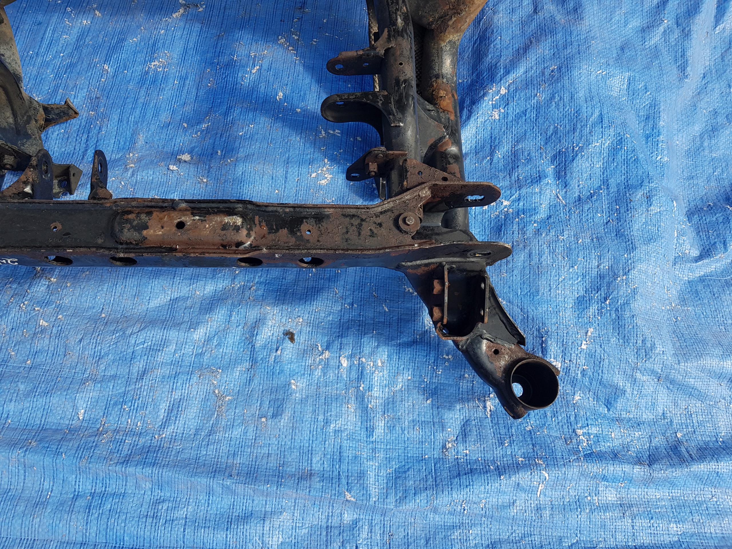 axle beam front of the engine MERCEDES W251 sider subframe axle beam