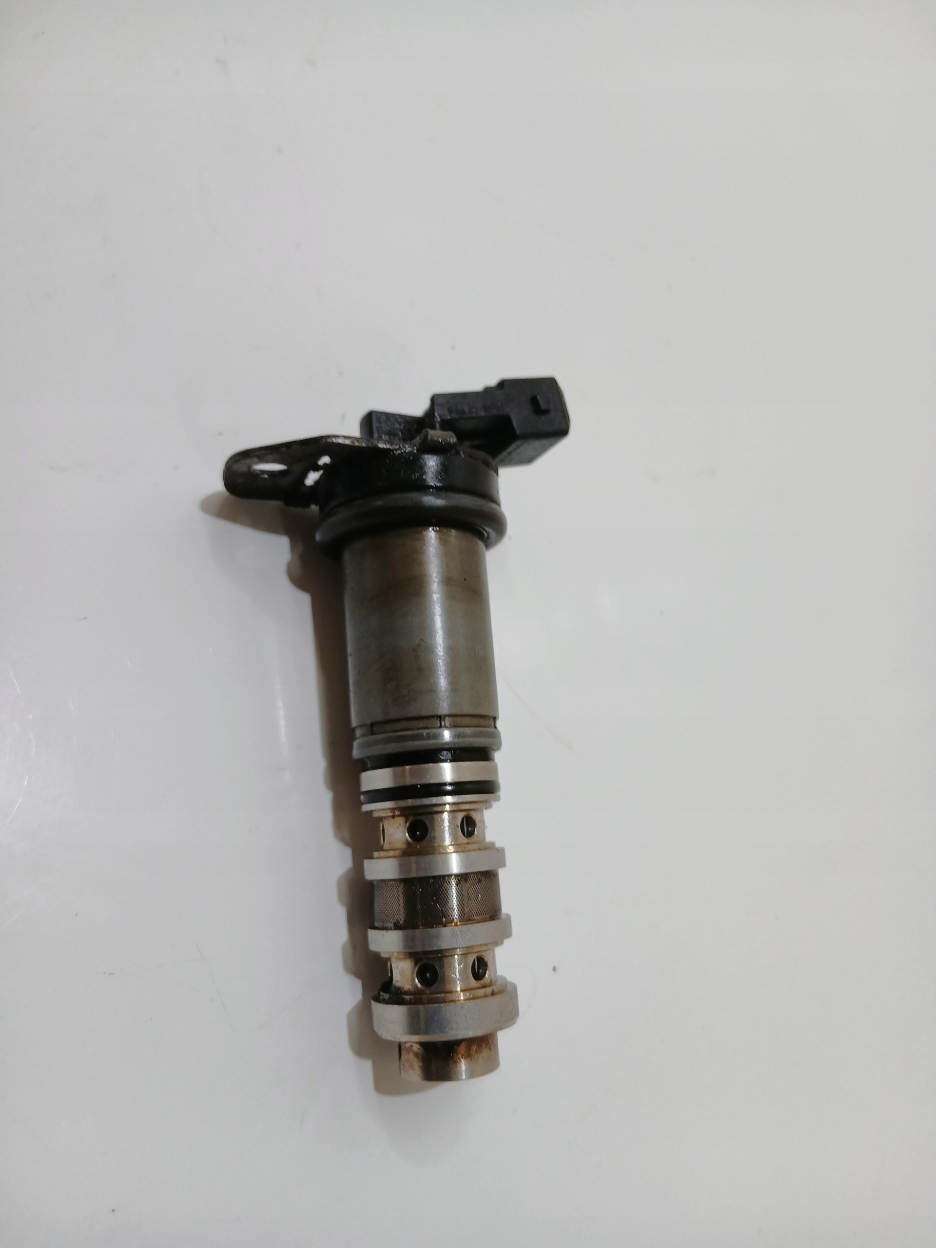 électrovalve phases de la distribution BMW E90 E91 E93 N43B20A 7561264