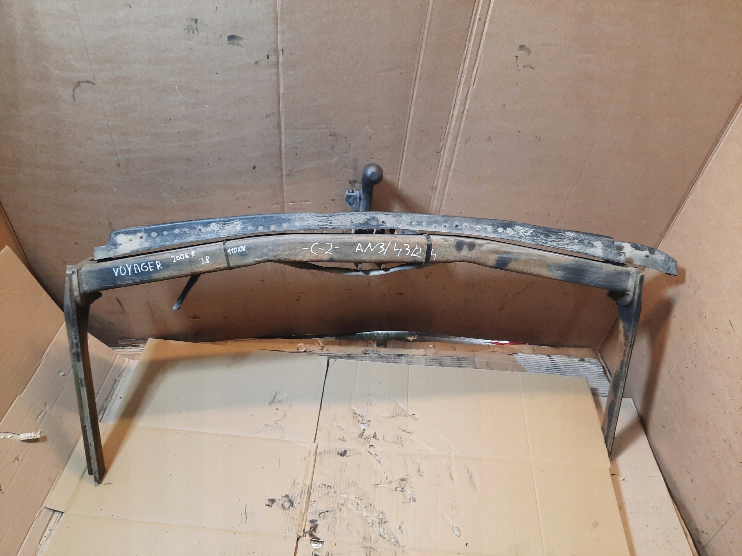 tow CHRYSLER VOYAGER IV 82209294
