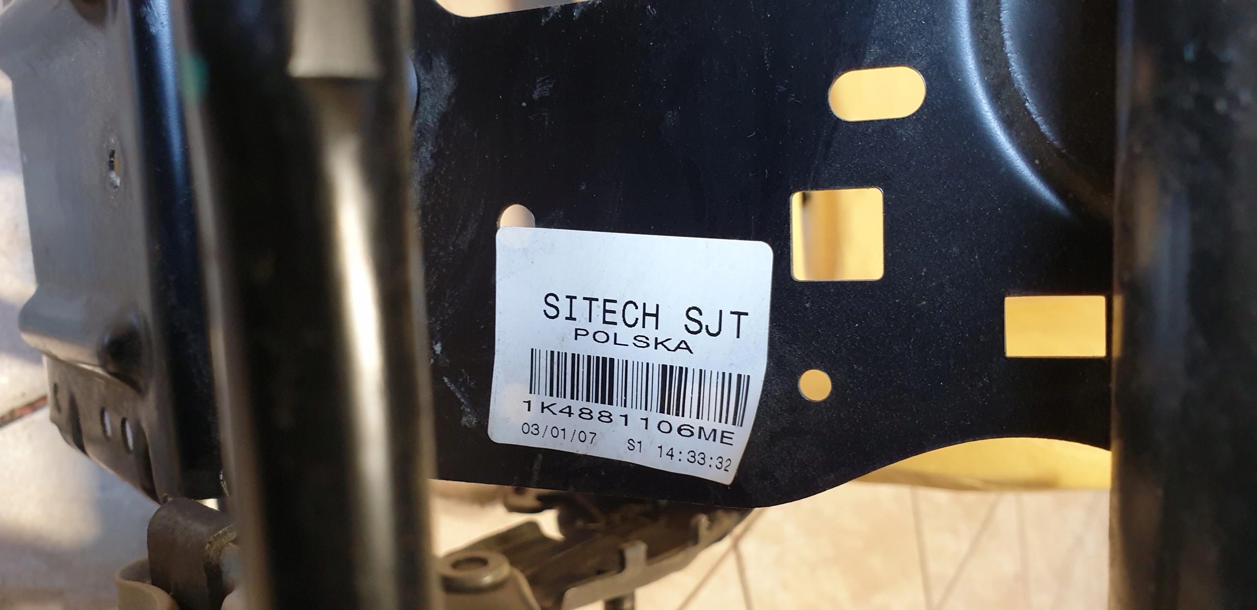 seat support SZYNY VW TOURAN 1T right front OE EU