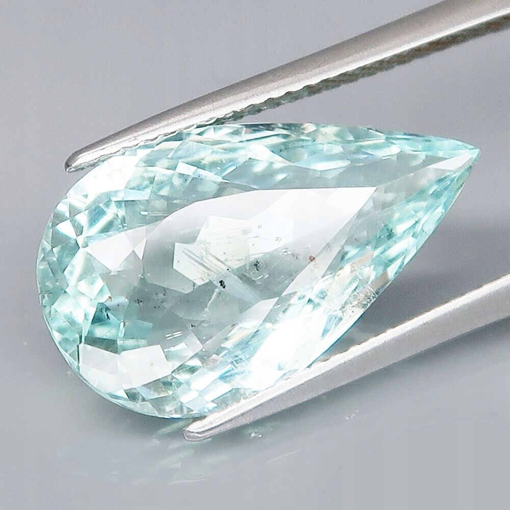 akvamarín 6,74 ct 19,30 mm x 11,30 mm certifikát