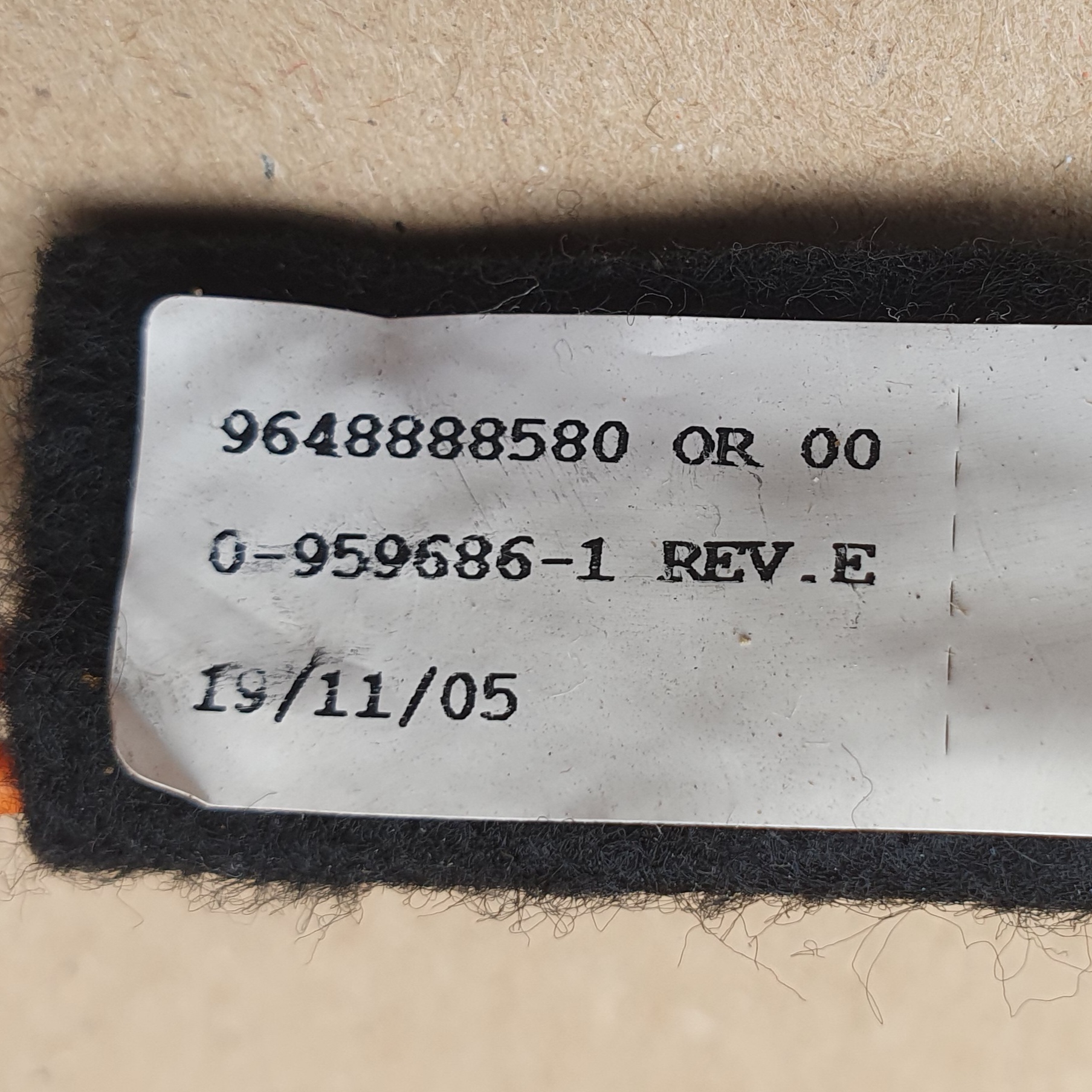 CITROEN C5 II 2004-2008r PRZEWÓD RADIA ŚWIATŁOWÓD 9648888580 Numer katalogowy części CITROEN C5 II 2004-2008r PRZEWÓD RADIA ŚWIATŁOWÓD 9648888580