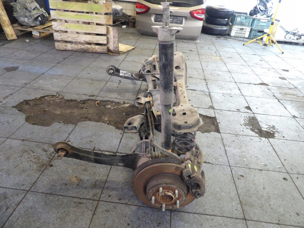 FORD C-MAX II LIFT 1.5 ECOBOOST axis rear sider