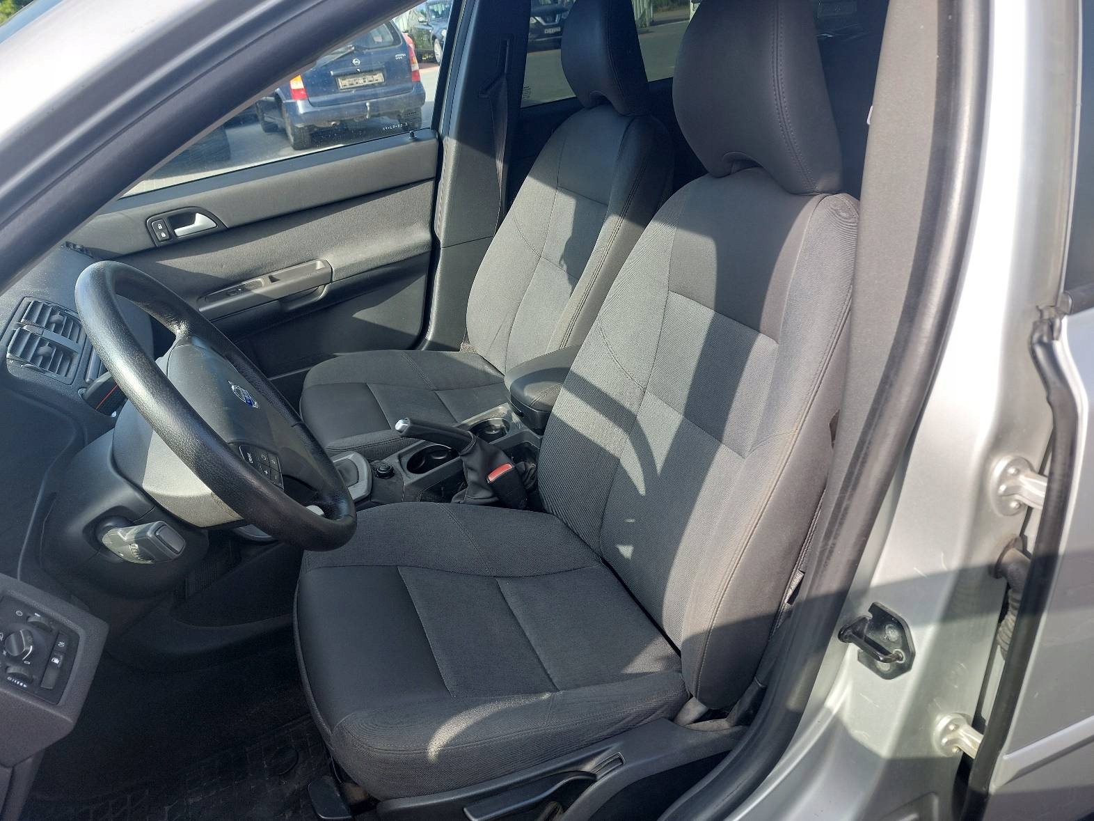 seats KOMPLET left right seat rear part + side VOLVO V50 and