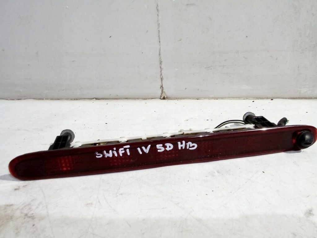 Suzuki Swift lV 5D Feux phare stop 35810-63J0