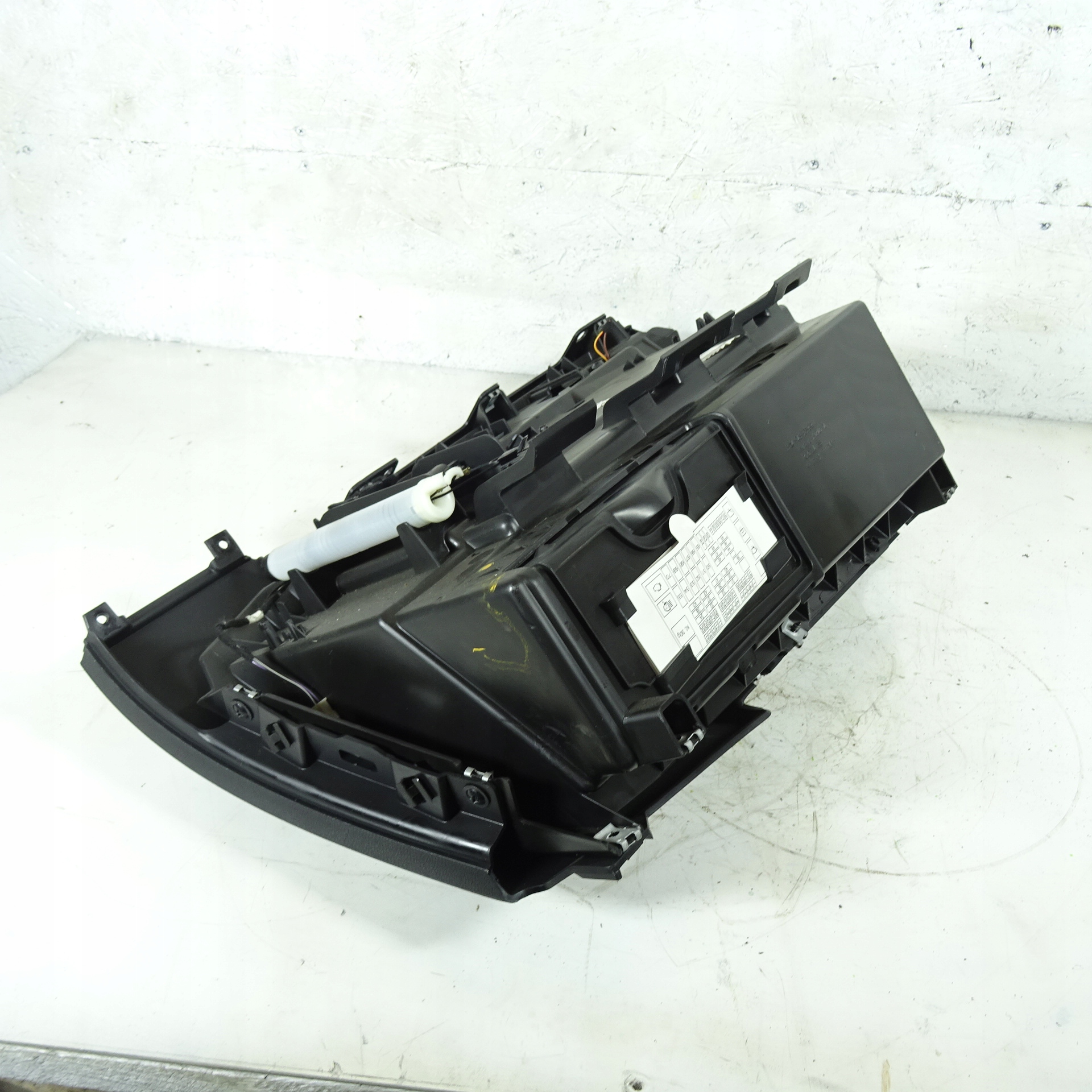BMW SERIA 1 E87 Handschuhfach 7135696