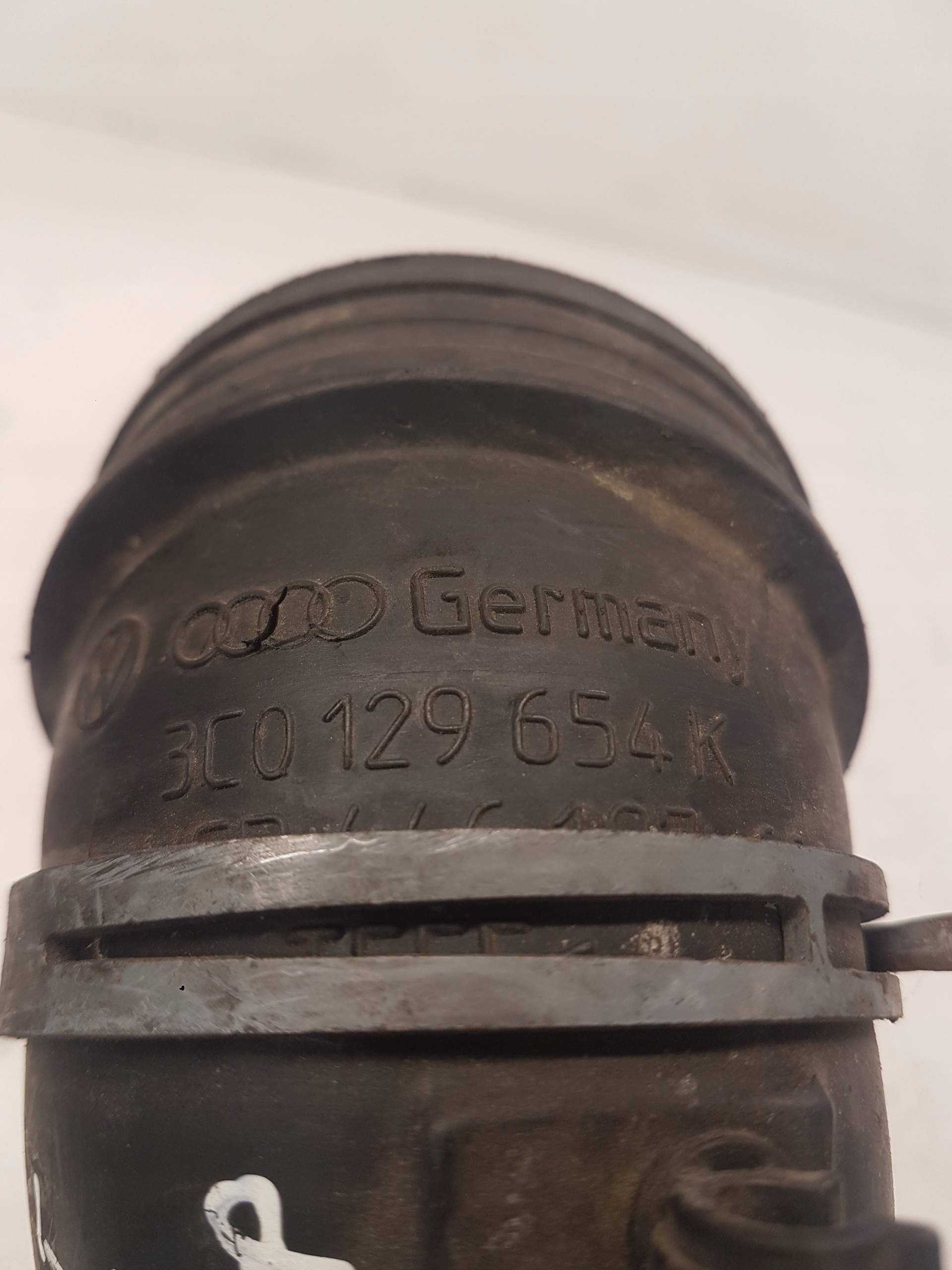 pipe hose air AUDI VW 3C0129654K