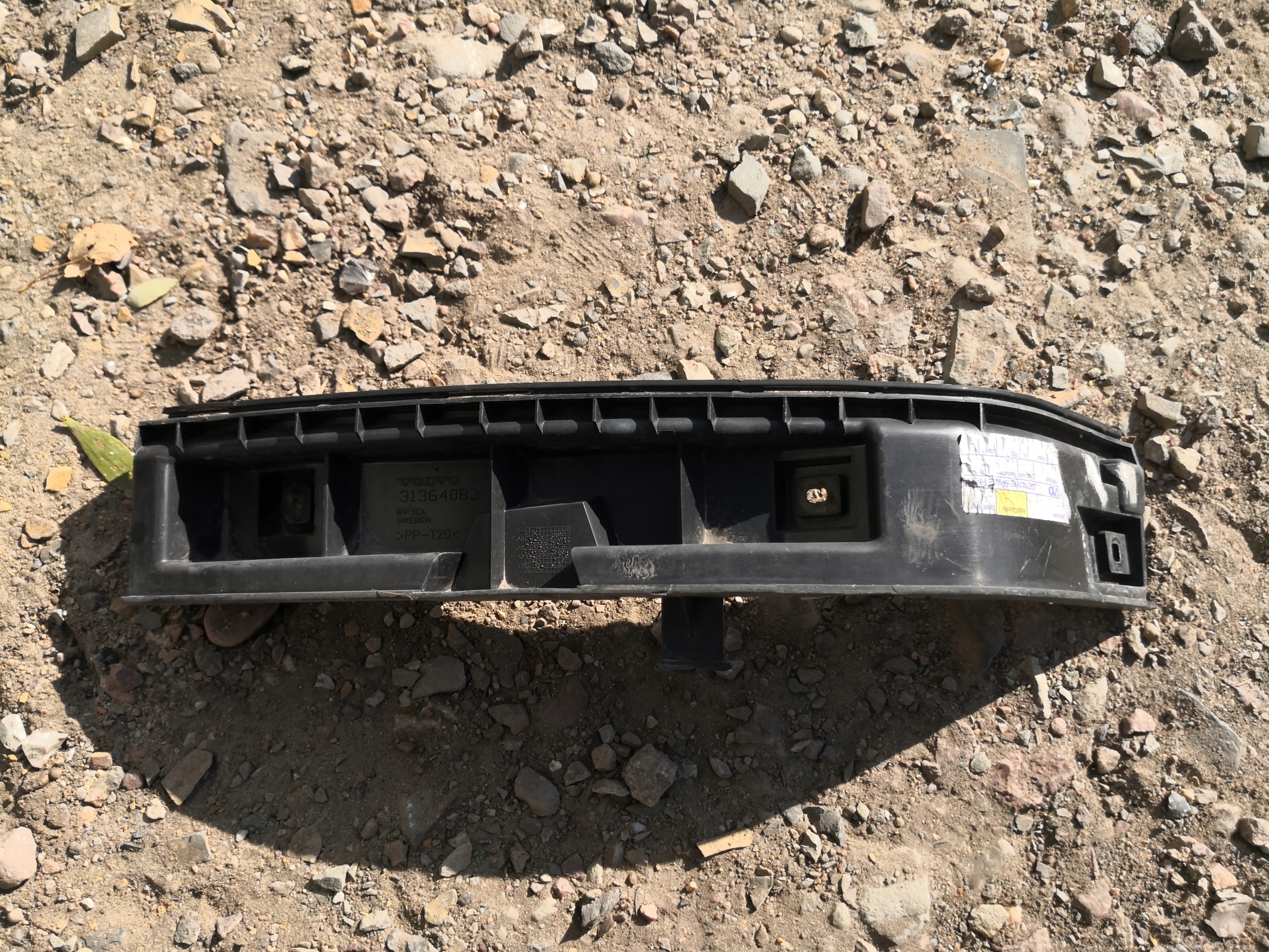bumper bracket right rear part VOLVO S80 31364083