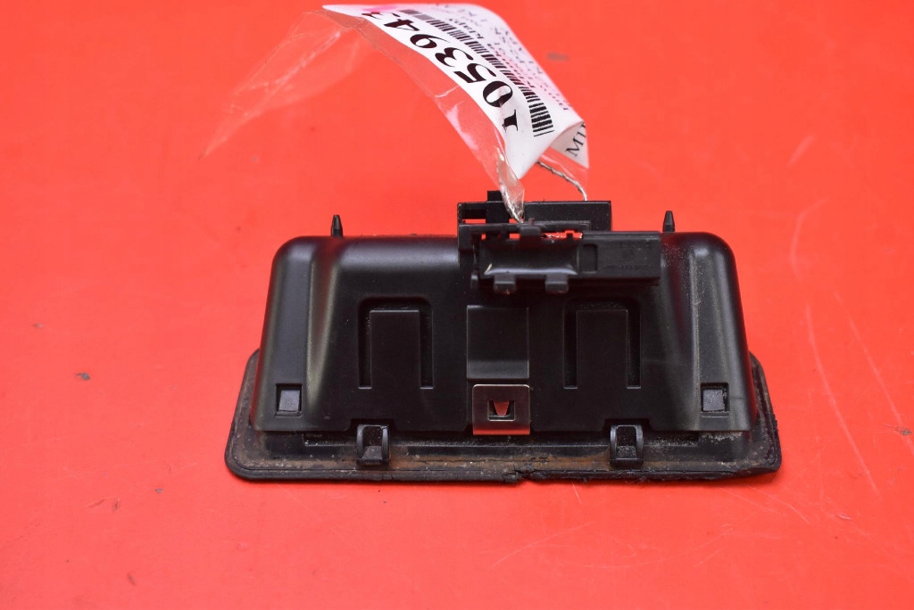handle button bonnet rear part 7118158 BMW E90 sedan 04-10