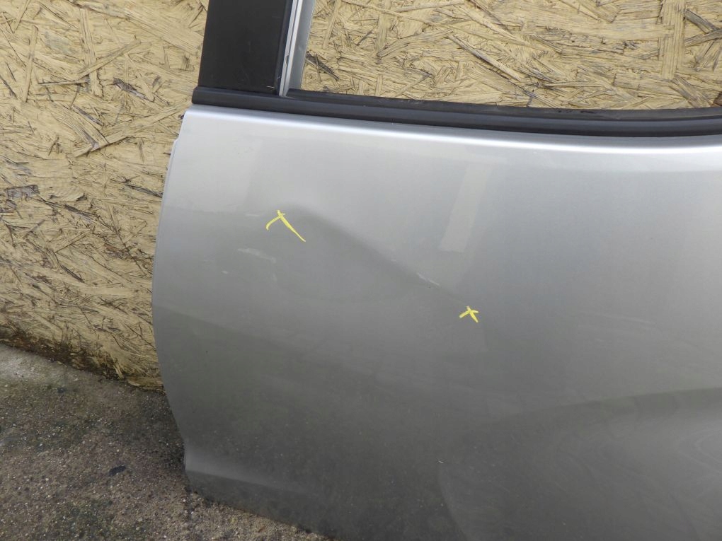 TOYOTA YARIS 4 IV P21 2020- door left rear.