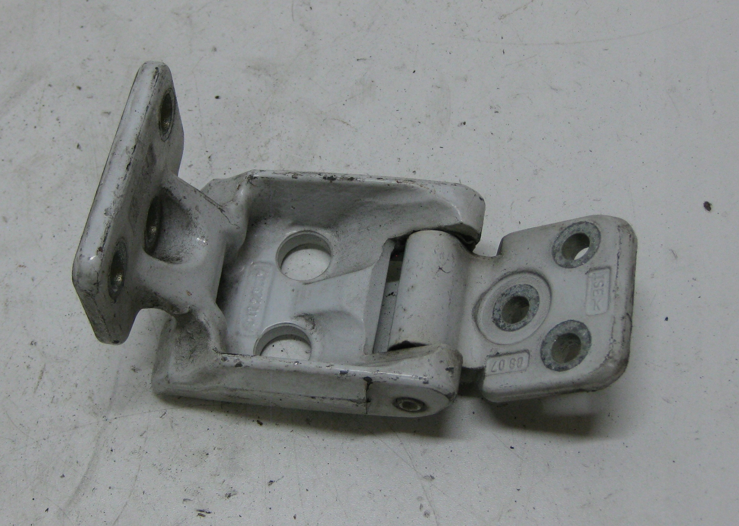 MERCEDES SPRINTER W906 hinge door left rear part upper A9067400437