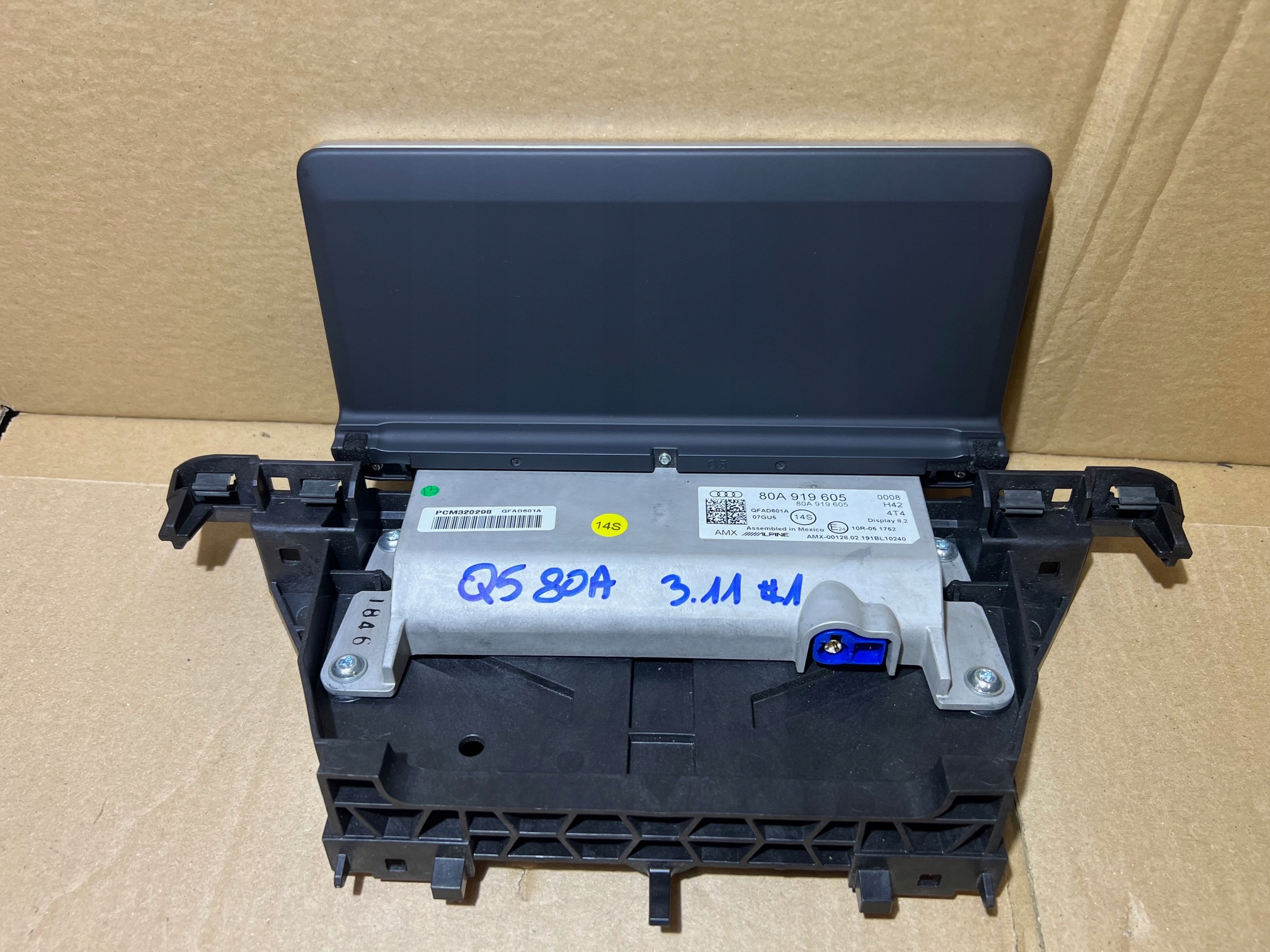 AUDI Q5 80A display PANEL LCD navigation ALPINE 80A919605