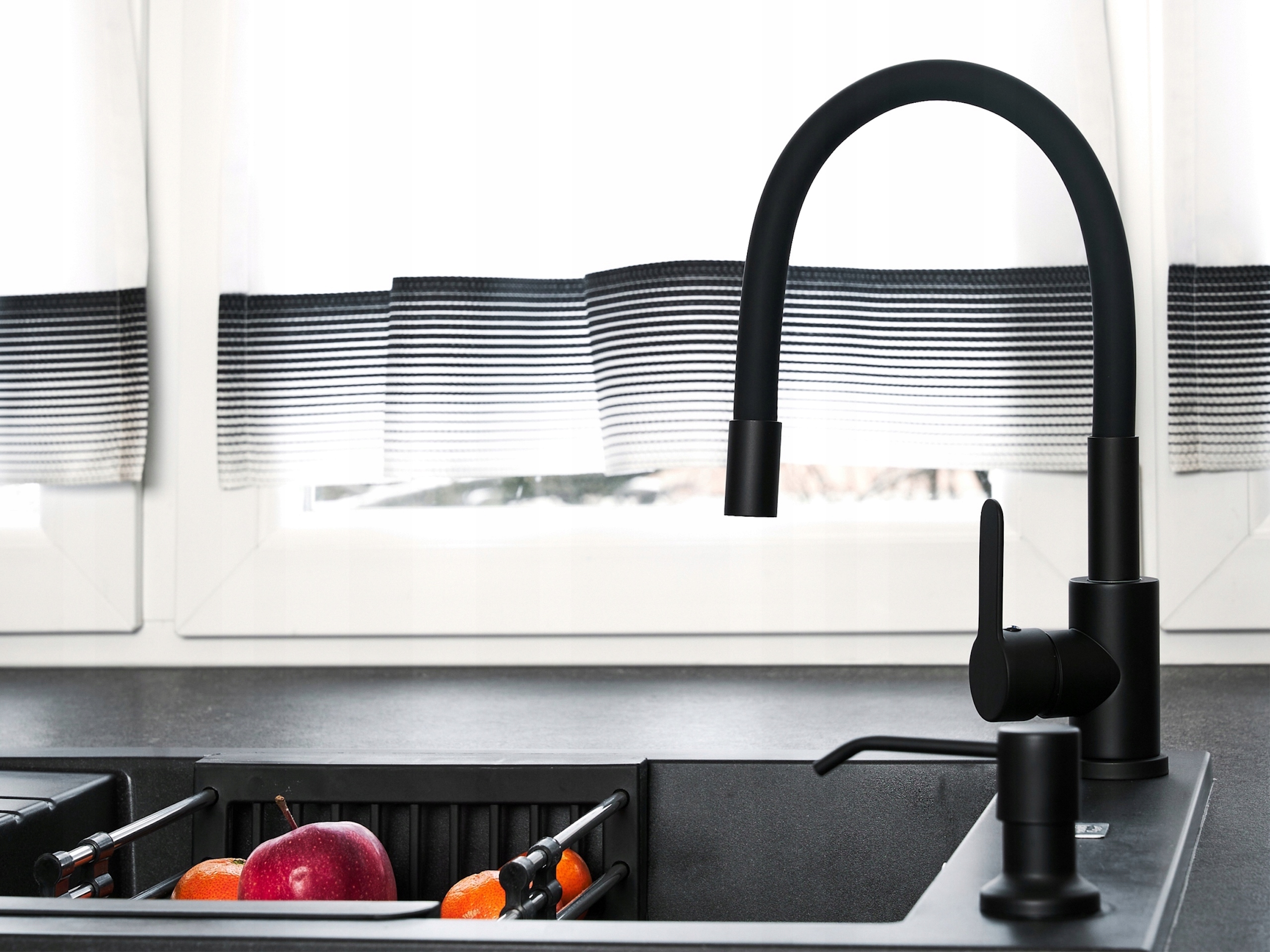 Dozownik Kuchenny Czarny Do Płynu Do Mycia Naczyń Zlewozmywak Zlew Marka Gamma