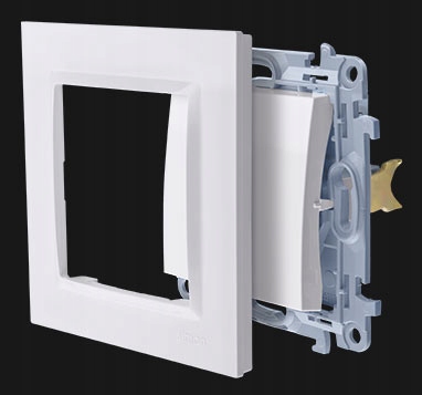 SIMON 10 GNIAZDO PODWÓJNE Z BOLCEM Z/U DO RAMEK Liczba przewodów 3