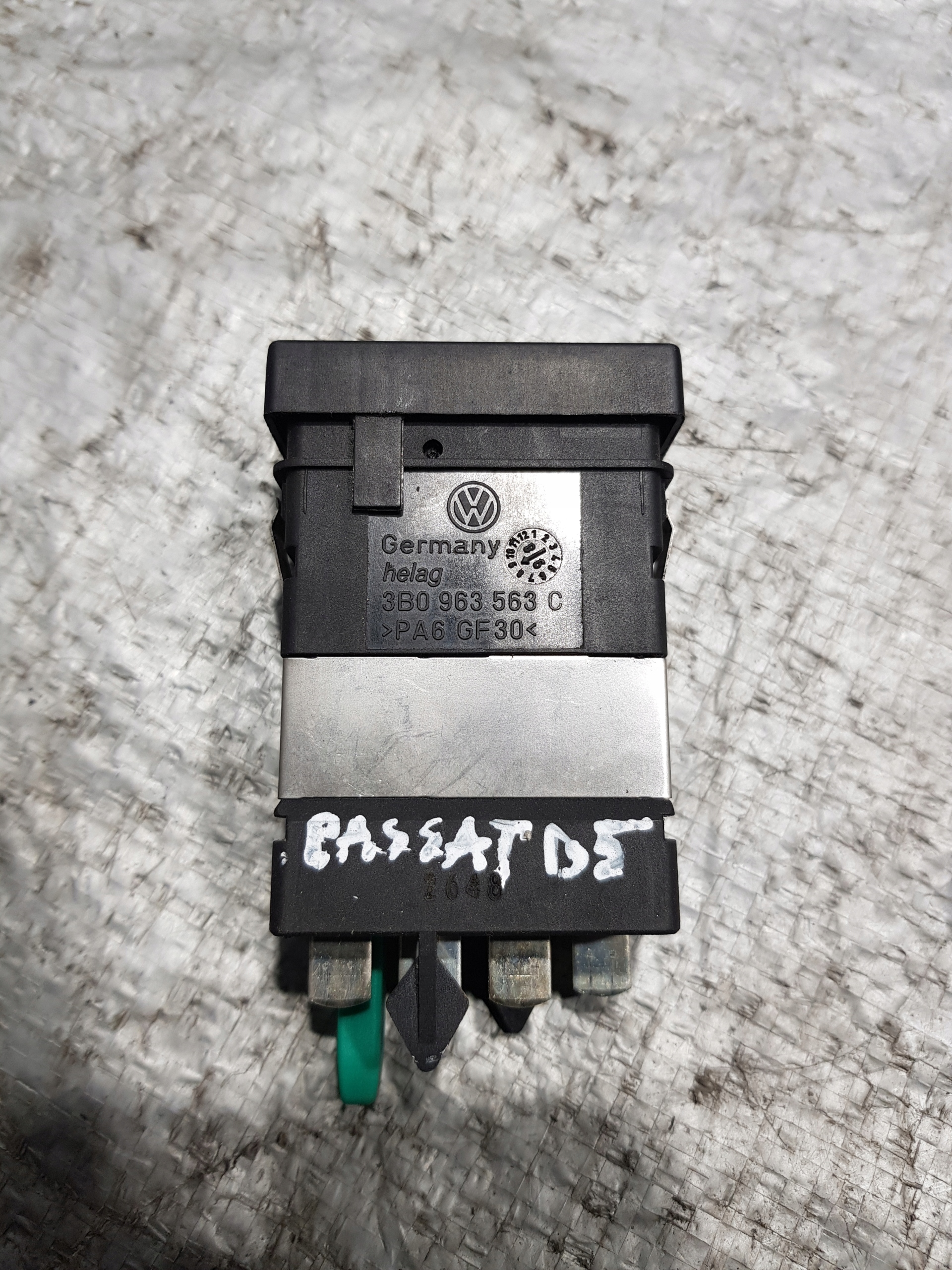 switch grzania seats VW PASSAT B5 3B0963563C
