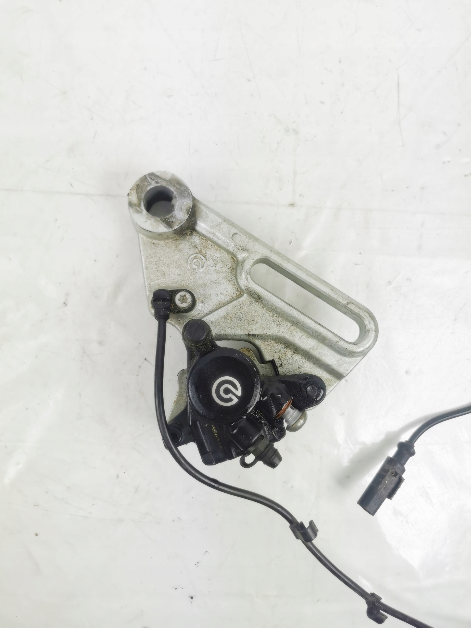 Triumph Tiger Explorer 1200 тормозной суппорт 12-