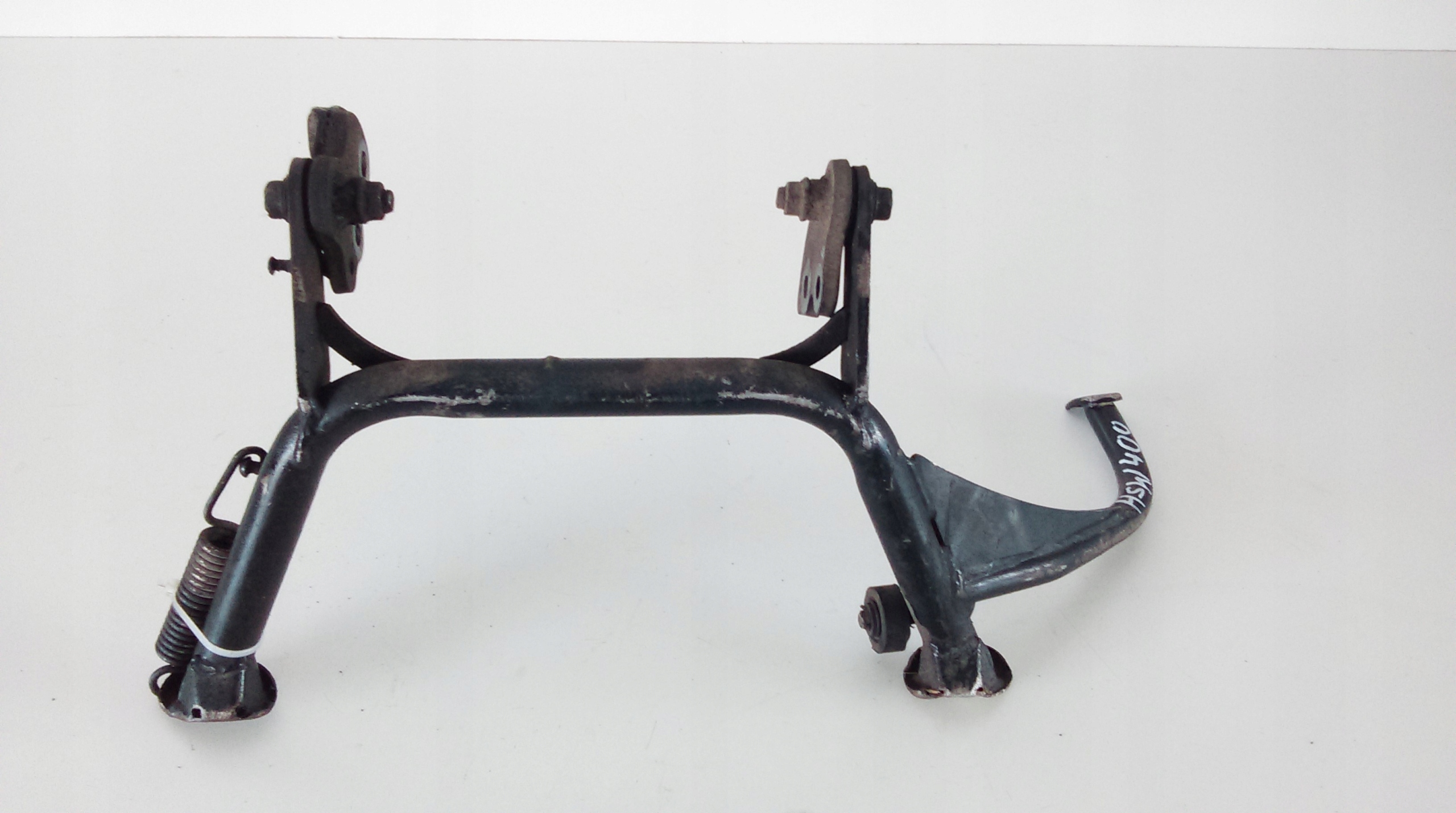 123451063 - HONDA SILVER WING 400 центральная подножка