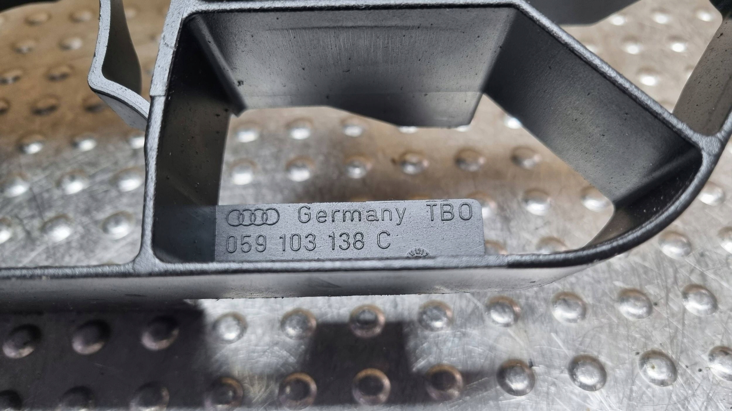 WKLAD MISKI OLEJOWEJ 059103138C AUDI A4 B8 A5 8T A6 C6 Q7 4L 3.0 TDI