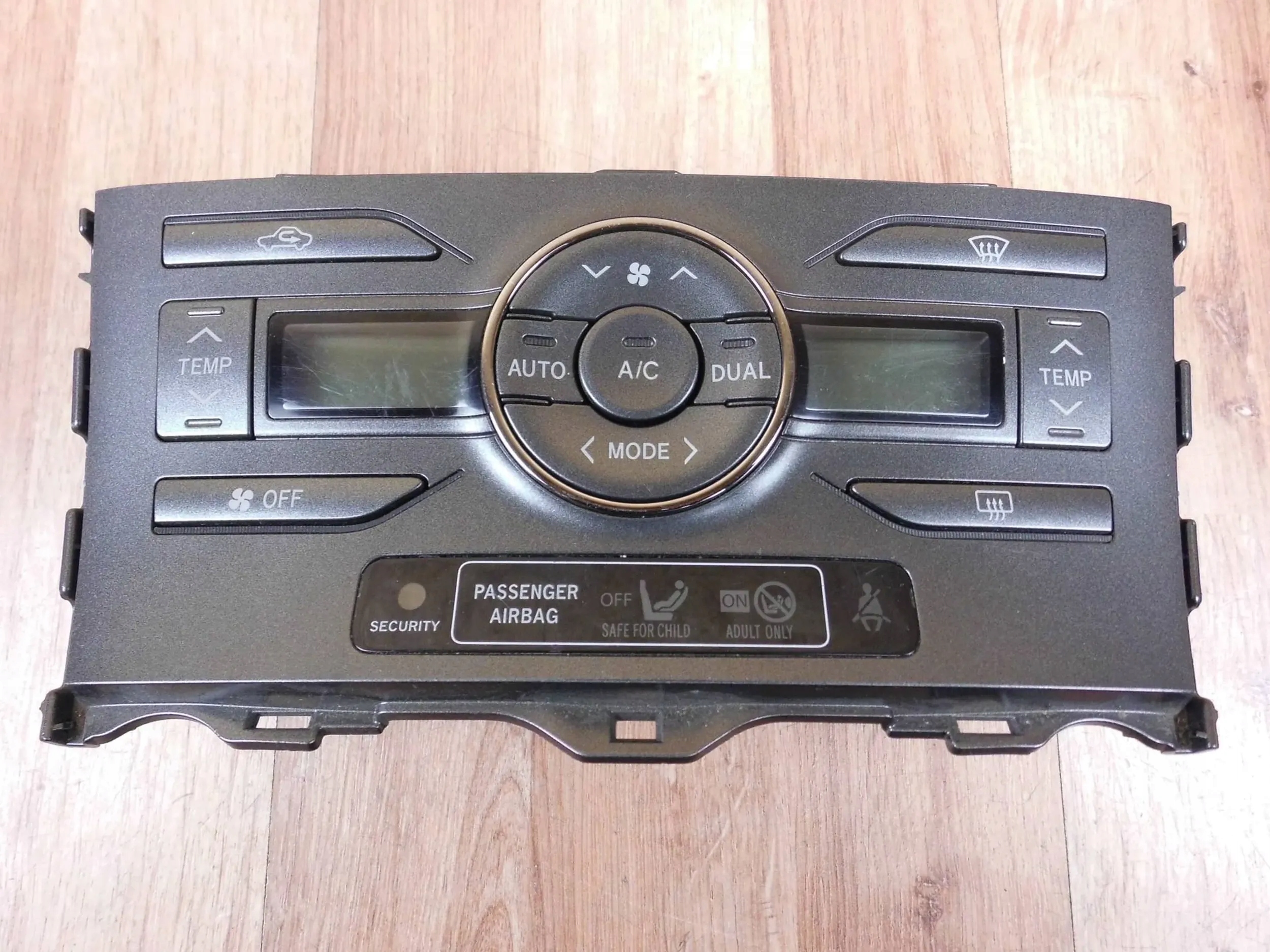 Toyota Auris e COMANDI CLIMA Controllo BOCCHETTE 55900-02230-B