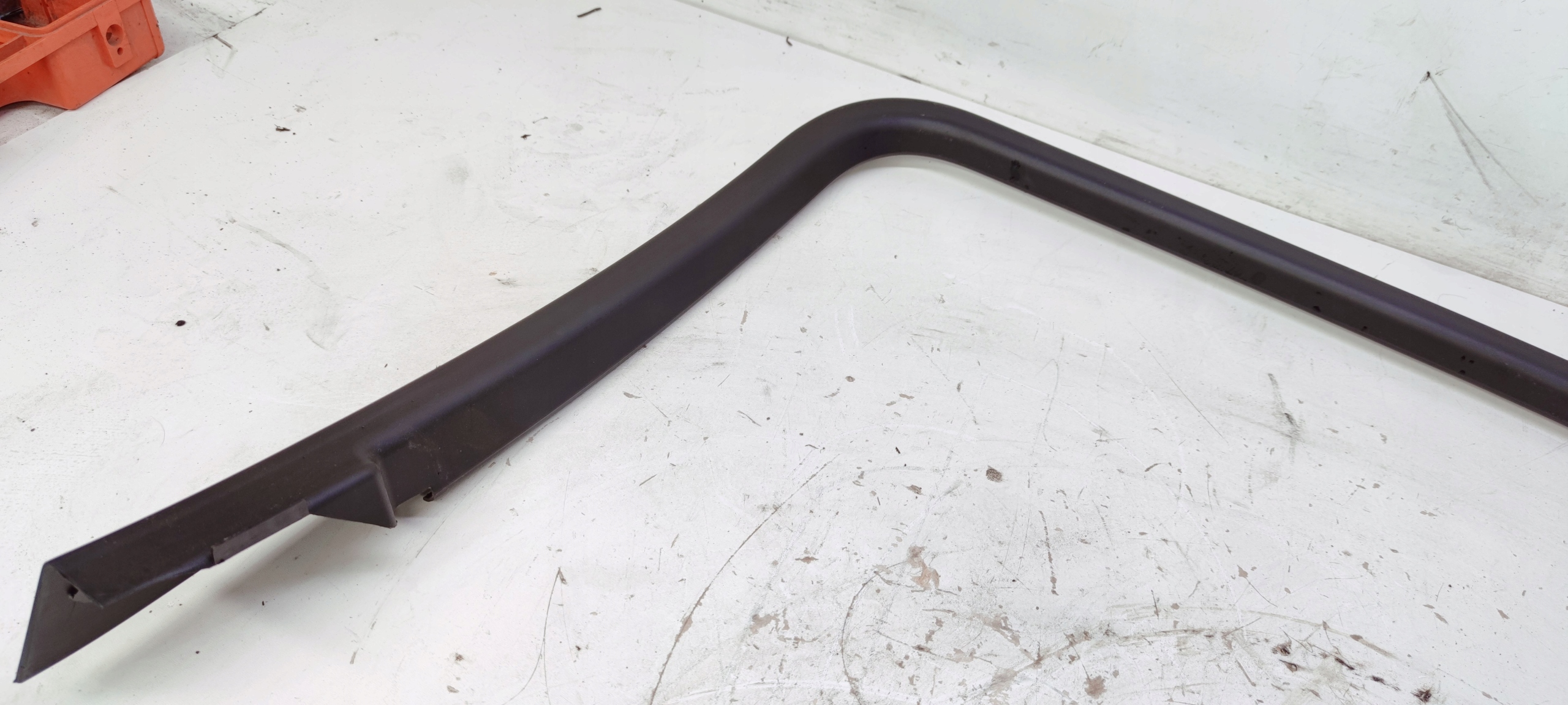 frame cover door right rear part AUDI Q5 8R0867672