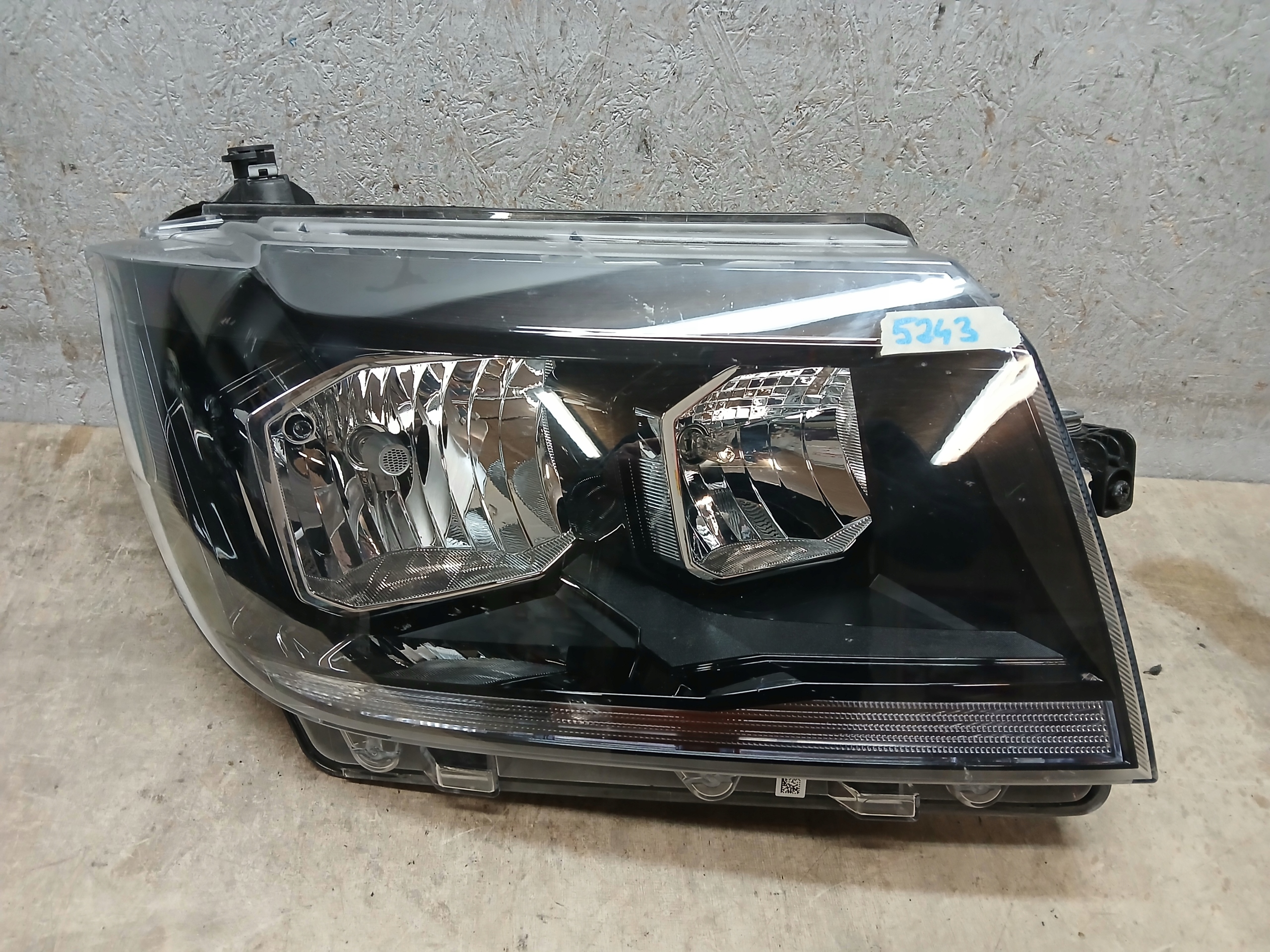 light front right VW CRAFTER 7C 7C1941006A