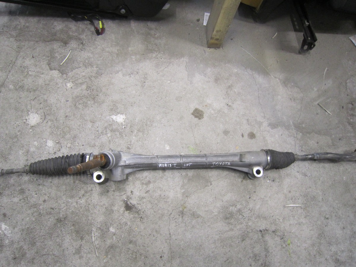 TOYOTA Auris E15 і LIFT 1.6