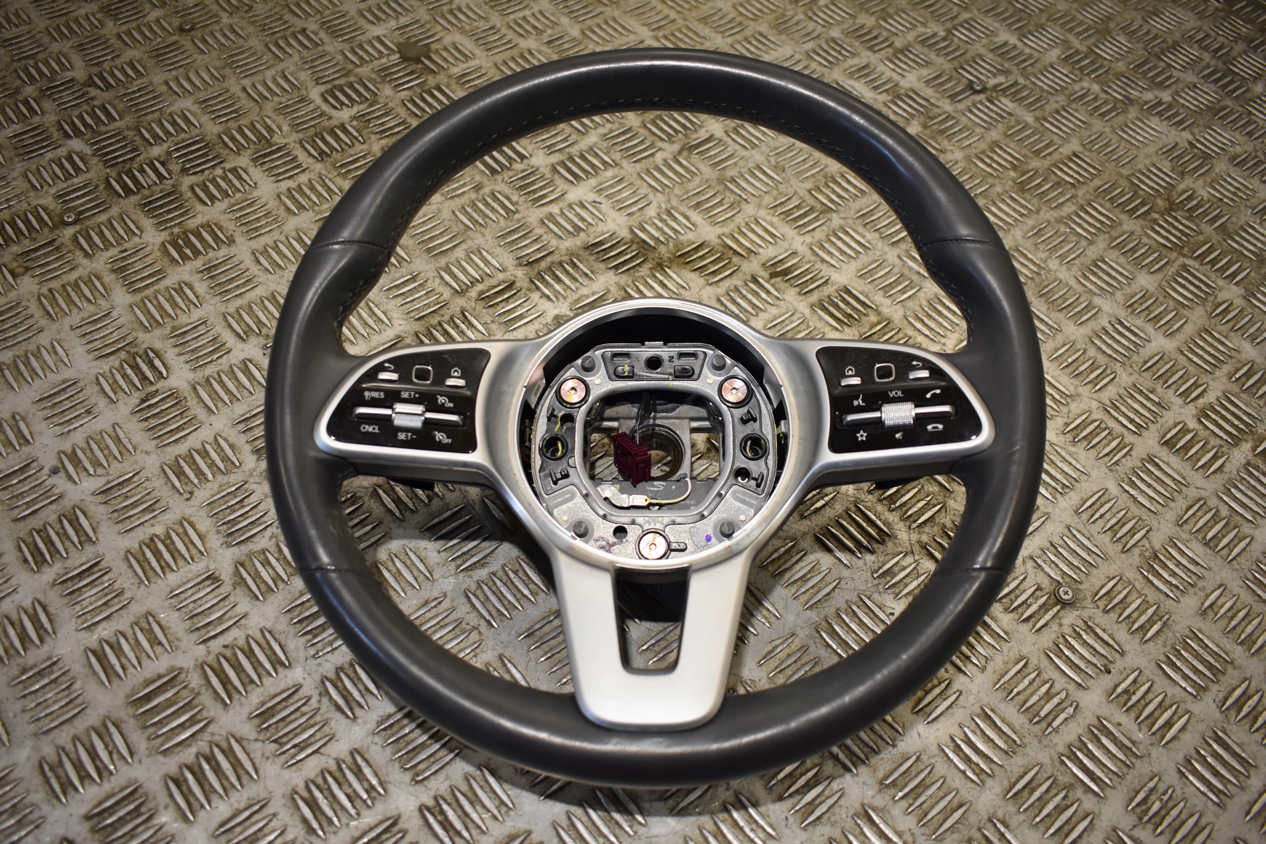 lenkrad MERCEDES W167 MAGMAGRAU 1