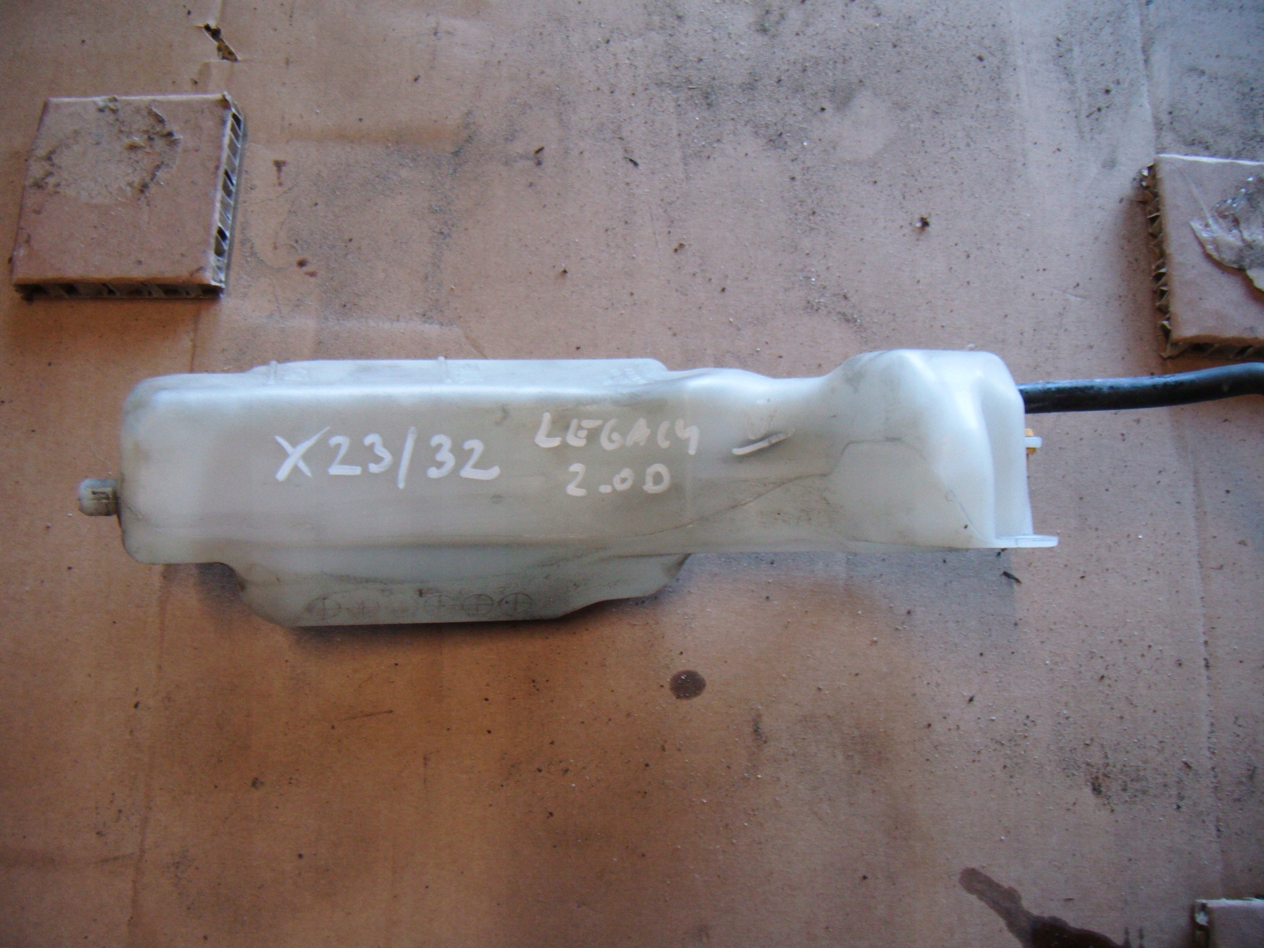 SUBARU LEGACY V 09-14 2.0D ZBIORNIK WYRÓWNAWCZY