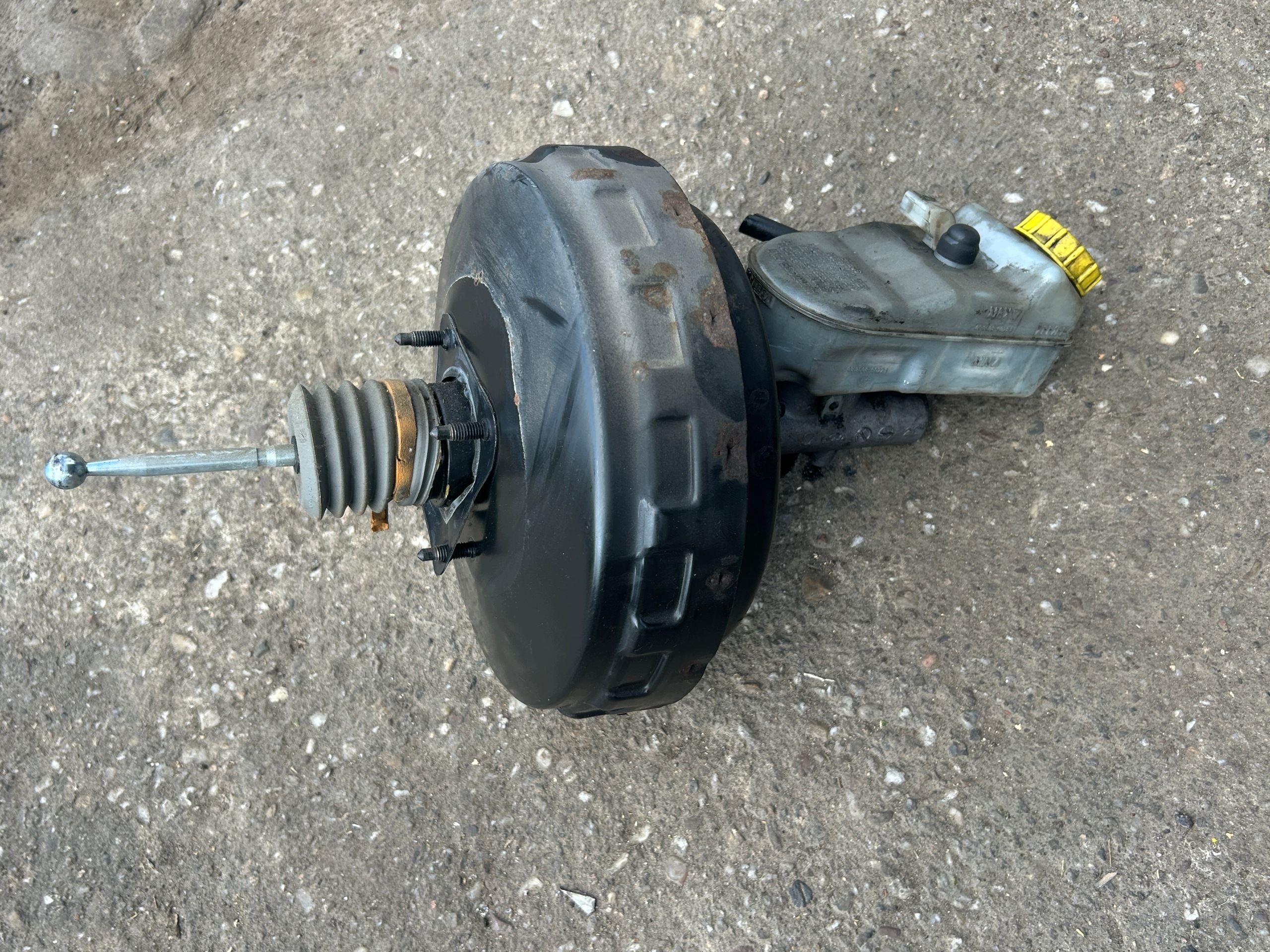 VW T5 2,5 TDI Servo Bremse 7H0612101G
