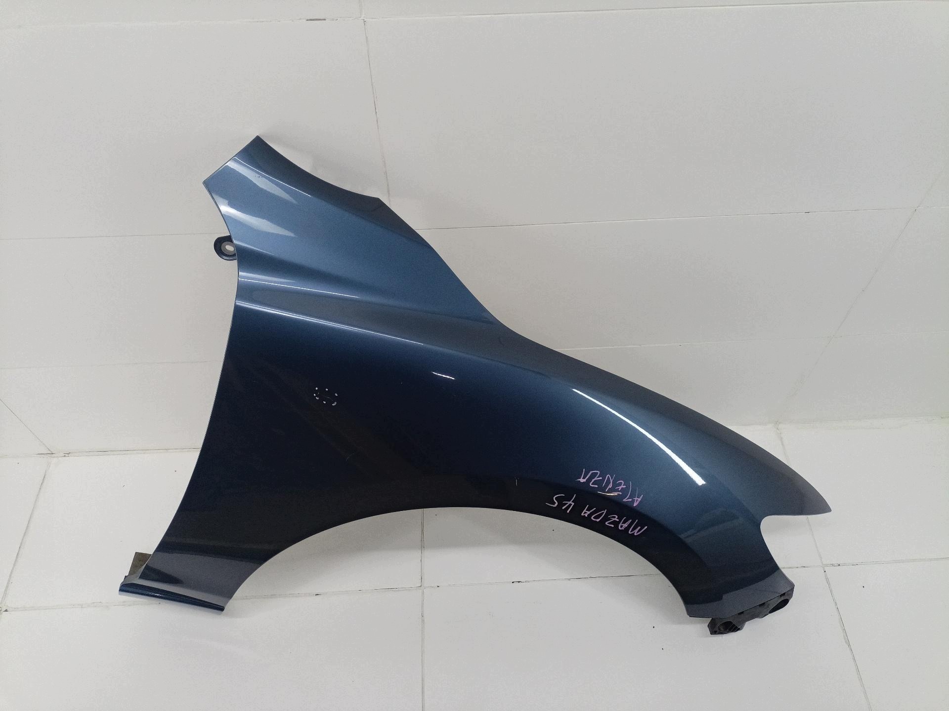 fender front right side Mazda 6 3 2014